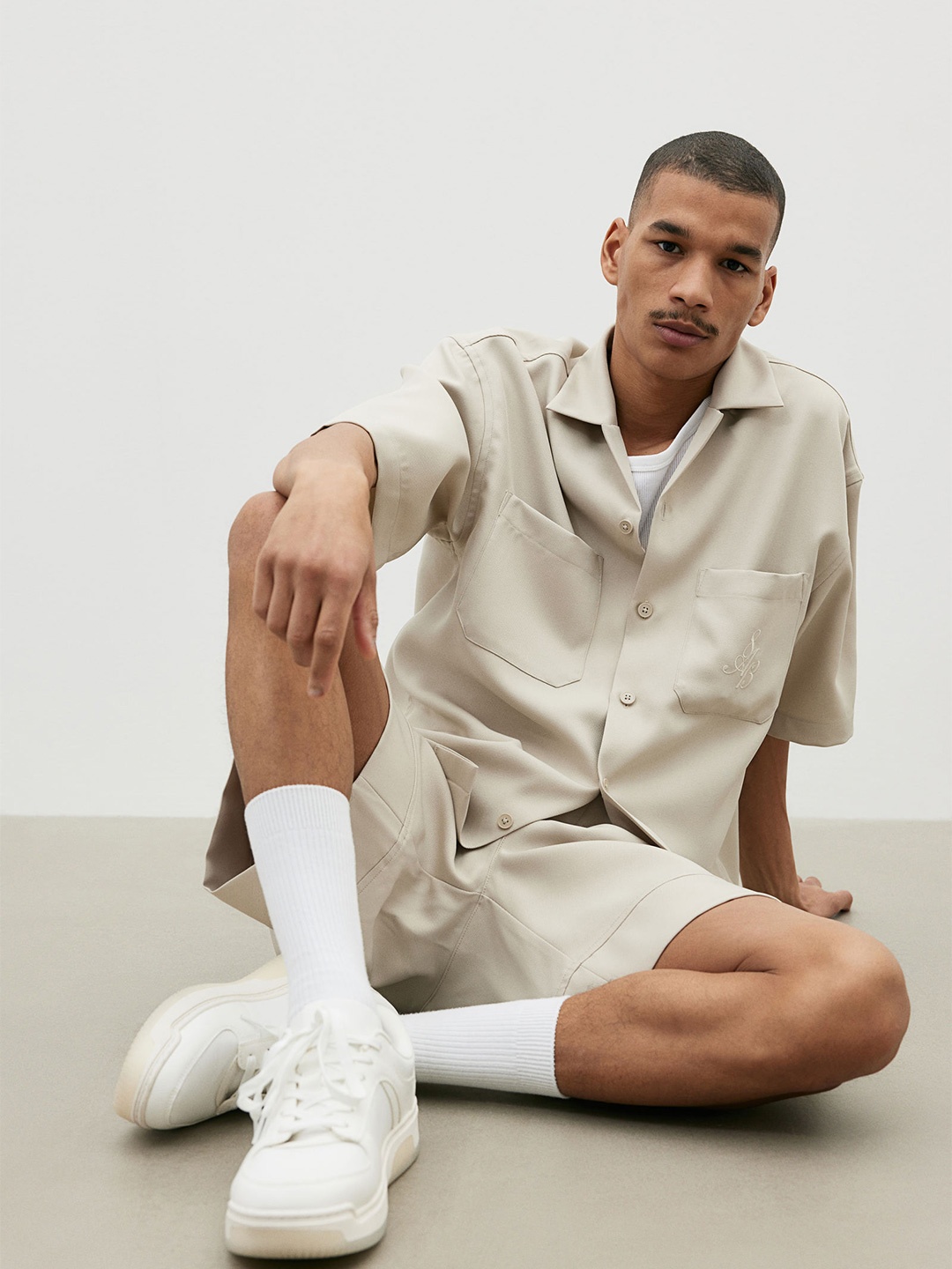 

H&M Regular Fit Short-Sleeved Twill Resort Shirt, Beige