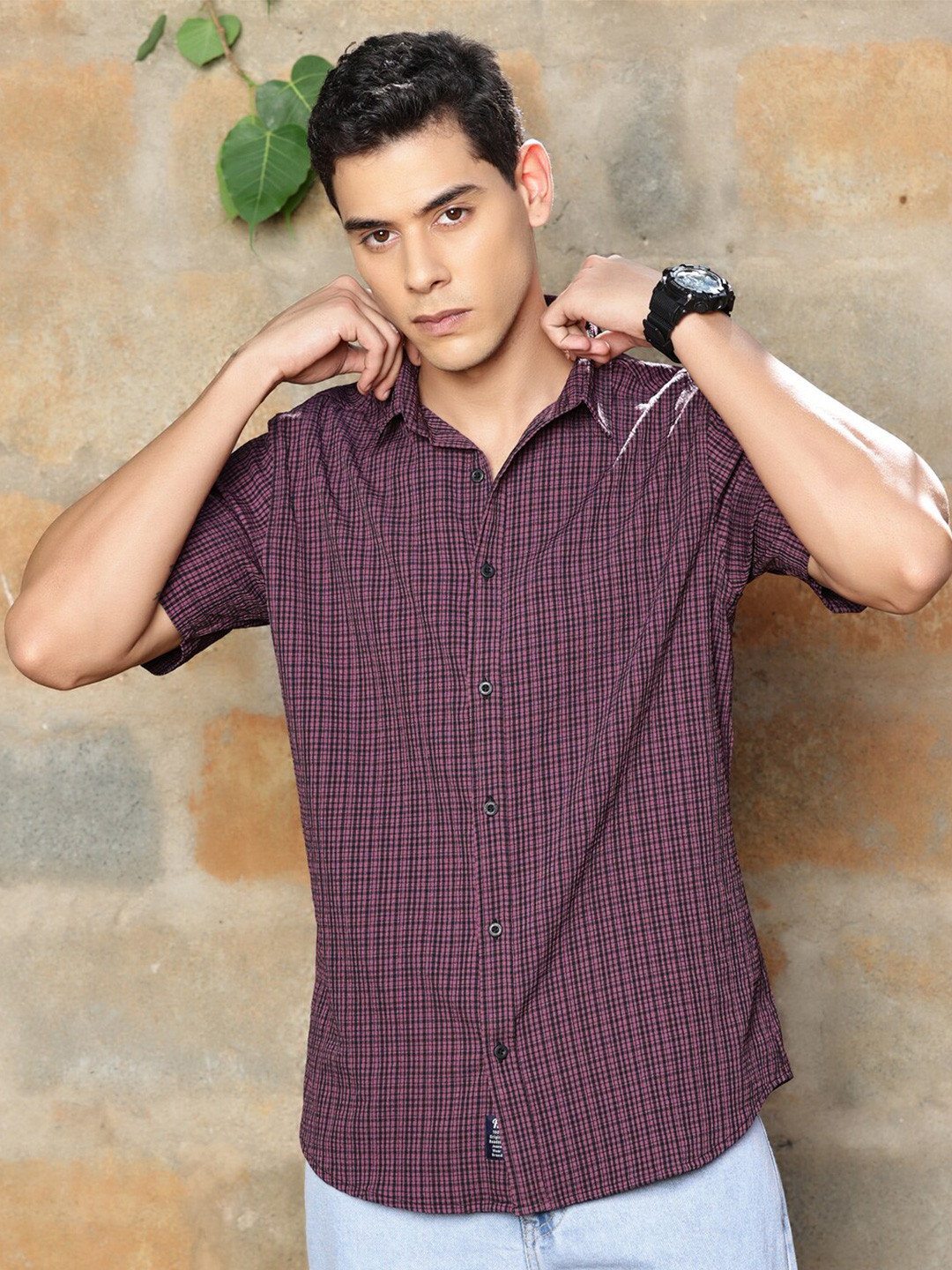 

The Roadster Lifestyle Co. Tartan Checked Spread Collar Premium Casual Shirt, Pink
