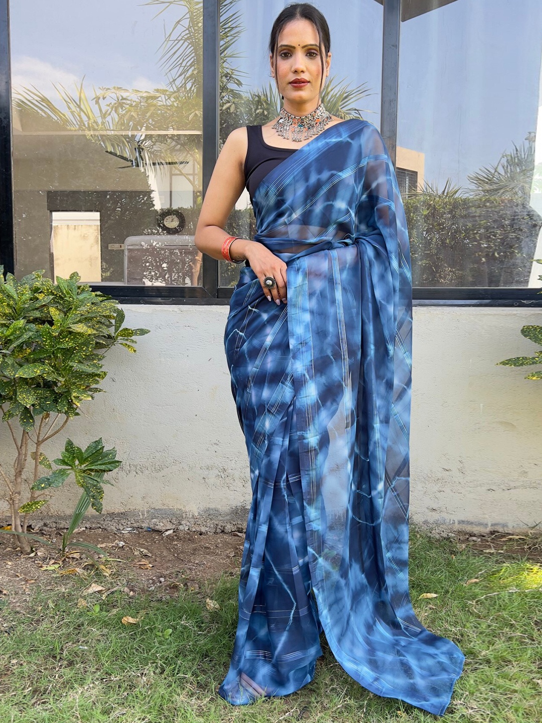 

LeeliPeeri Designer Tie and Dye Poly Georgette Ready to Wear Saree, Blue