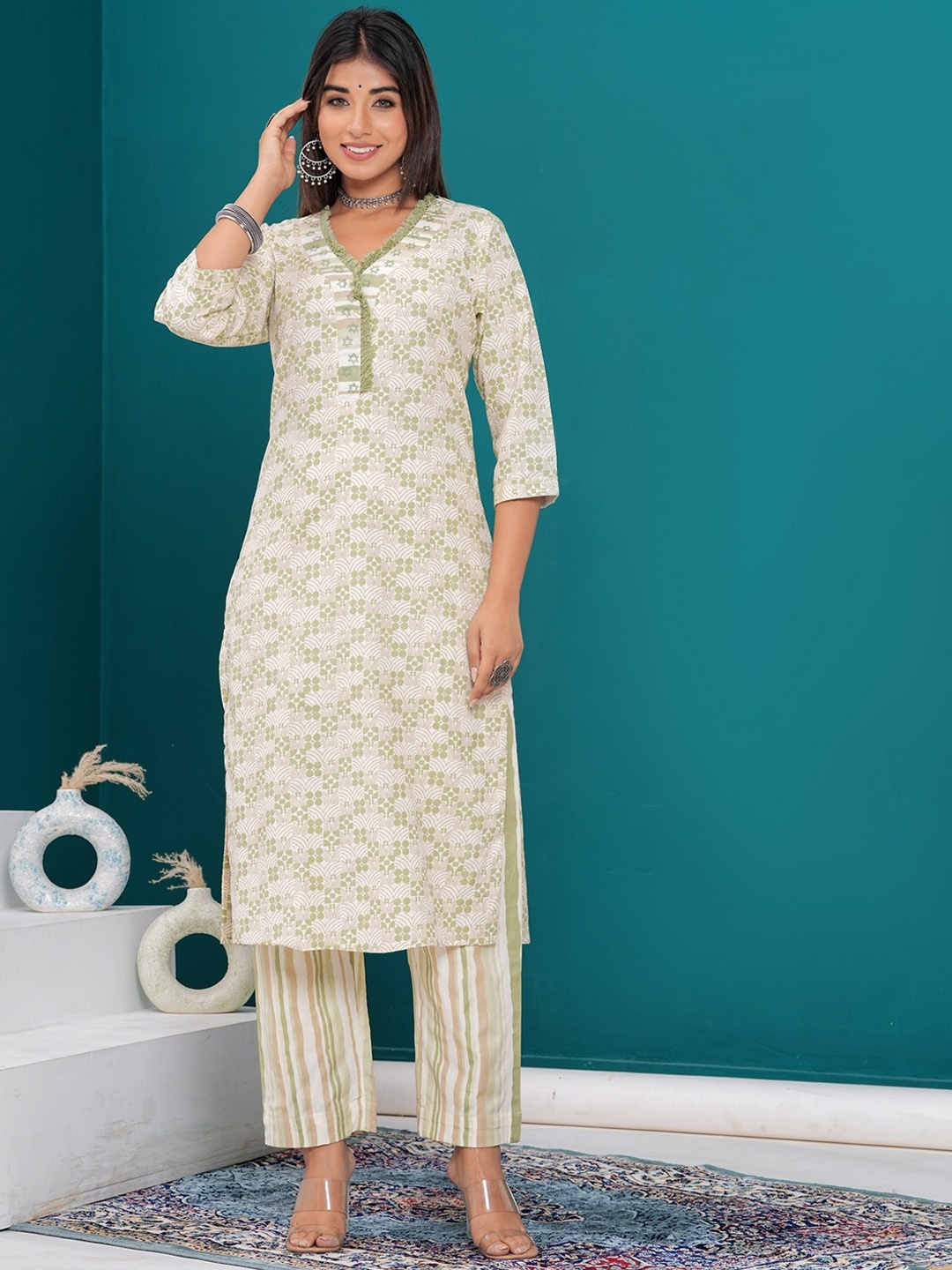 

KALINI Women Floral Yoke Design Regular Pure Cotton Kurta with Trousers, Green