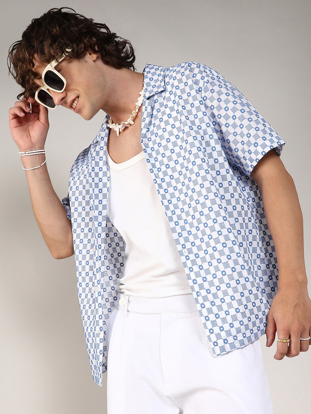 

Campus Sutra Embroidered Checkered Shirt, White