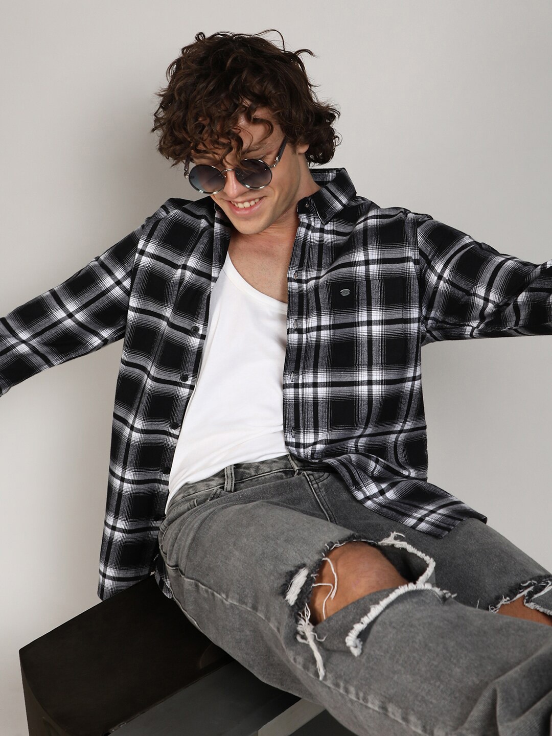 

Campus Sutra Classic Buffalo Checked Casual Shirt, Black