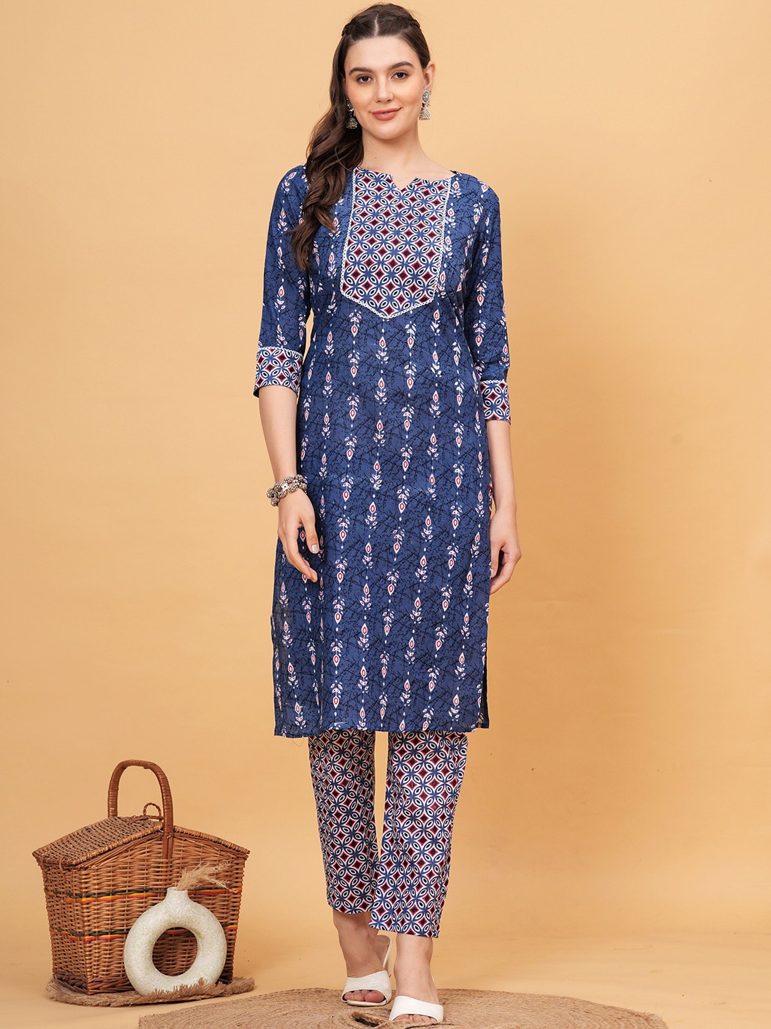 

JVSP FASHION Floral Printed Round Neck Three-Quarter Sleeves Pure Cotton Kurta Set, Blue