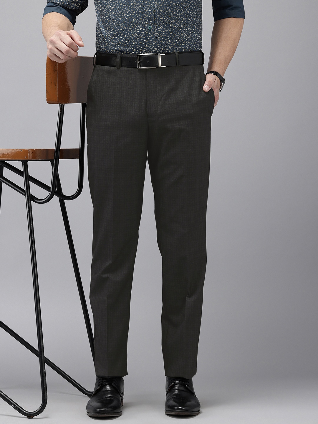 

Park Avenue Men Checked Formal Trousers, Charcoal