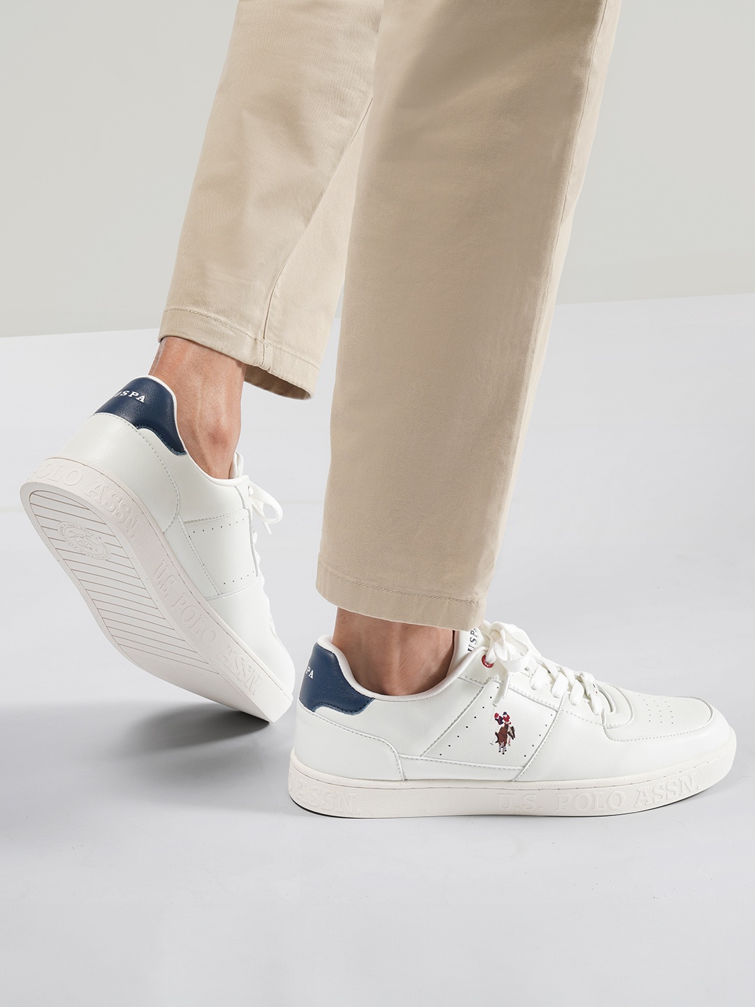

U.S. Polo Assn. Men PU Lace Ups Sneakers, Off white