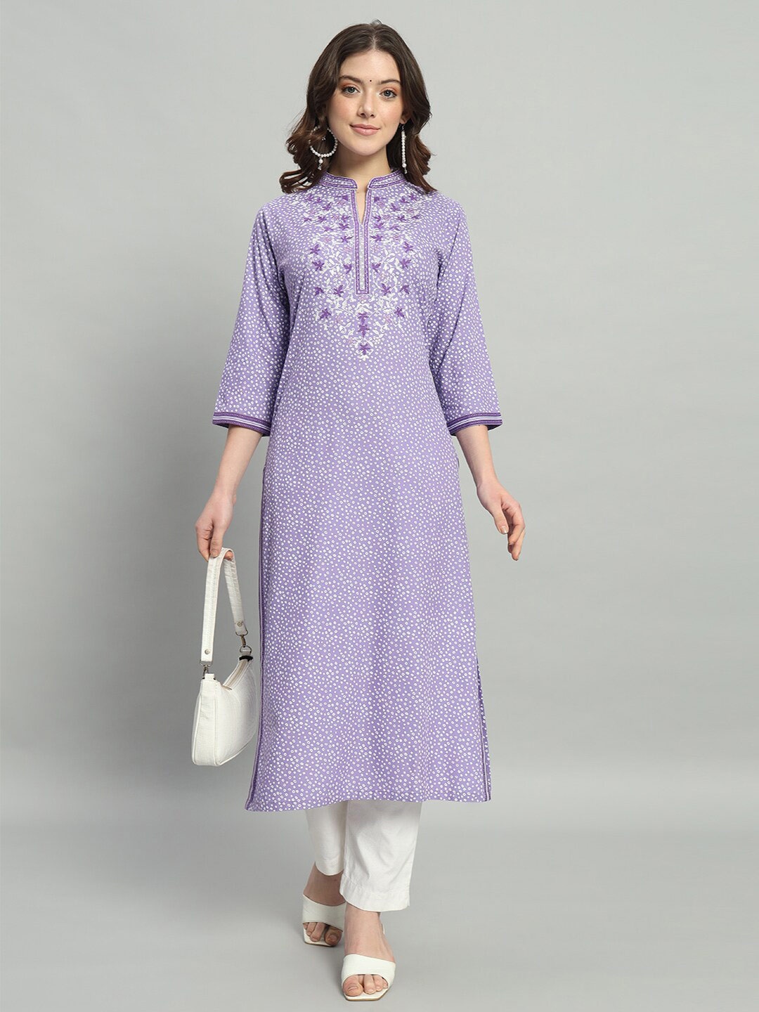 

ANGITA Geometric Printed Thread Work Straight Kurta, Lavender