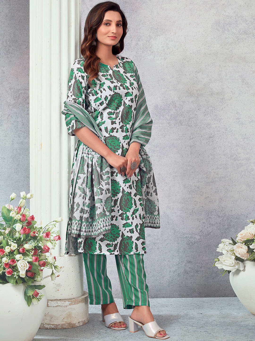 

KALINI Abstract Printed Kurta With Trousers & Dupatta, White