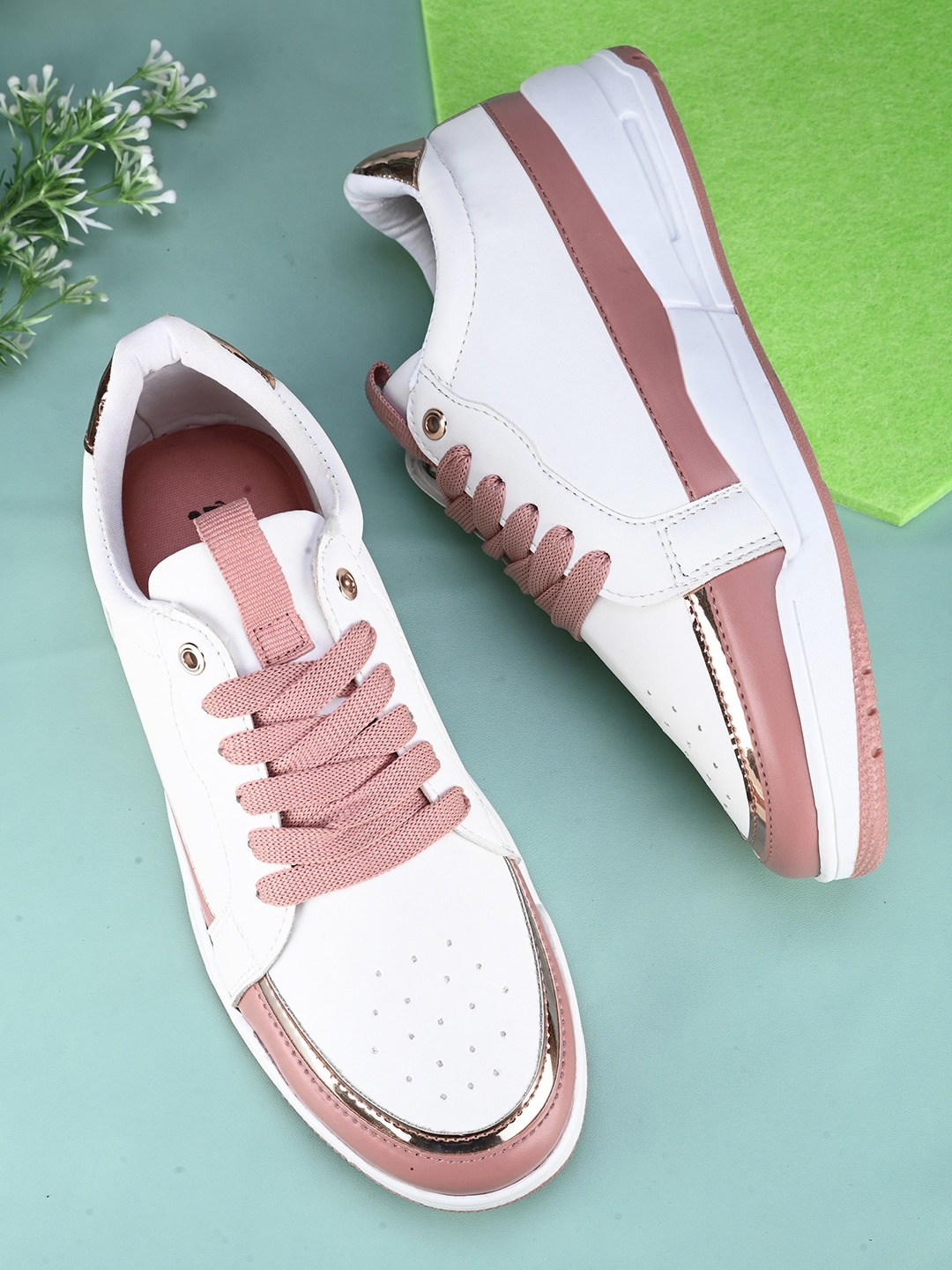 

The Roadster Lifestyle Co. Women Nude-Coloured Round Toe Lightweight Sneakers