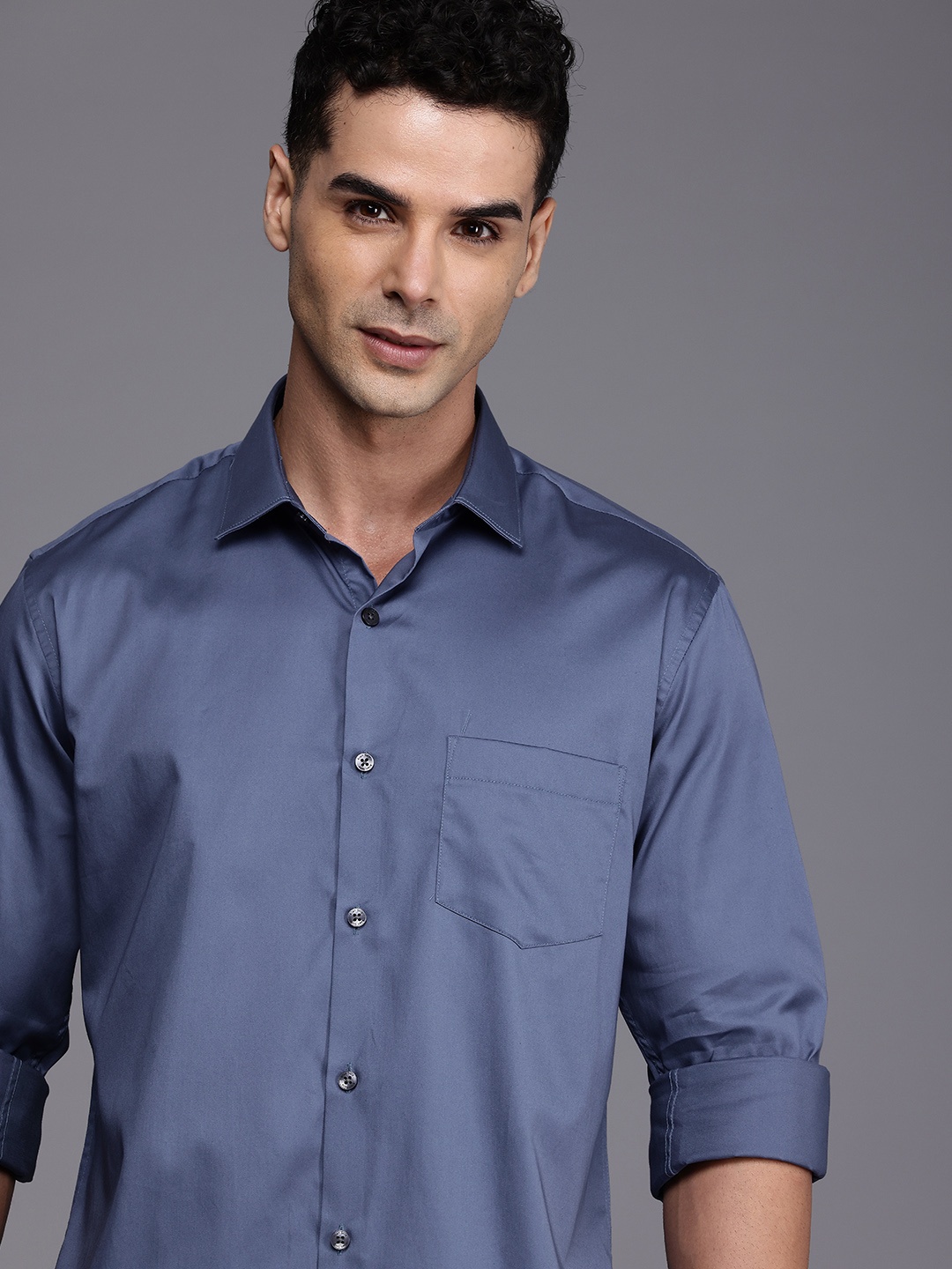 

Allen Solly Men Pure Cotton Classic Fit Casual Shirt, Blue