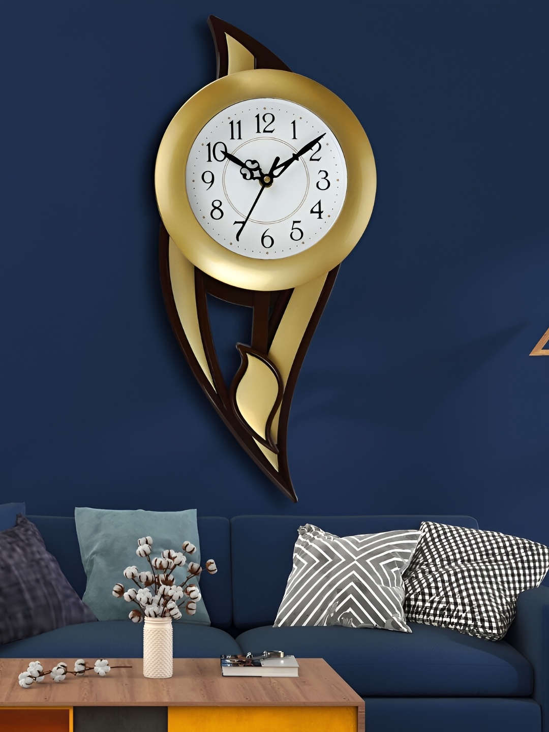 

Attractionz Gold-Toned Round Analogue Pendulum Wall Clock