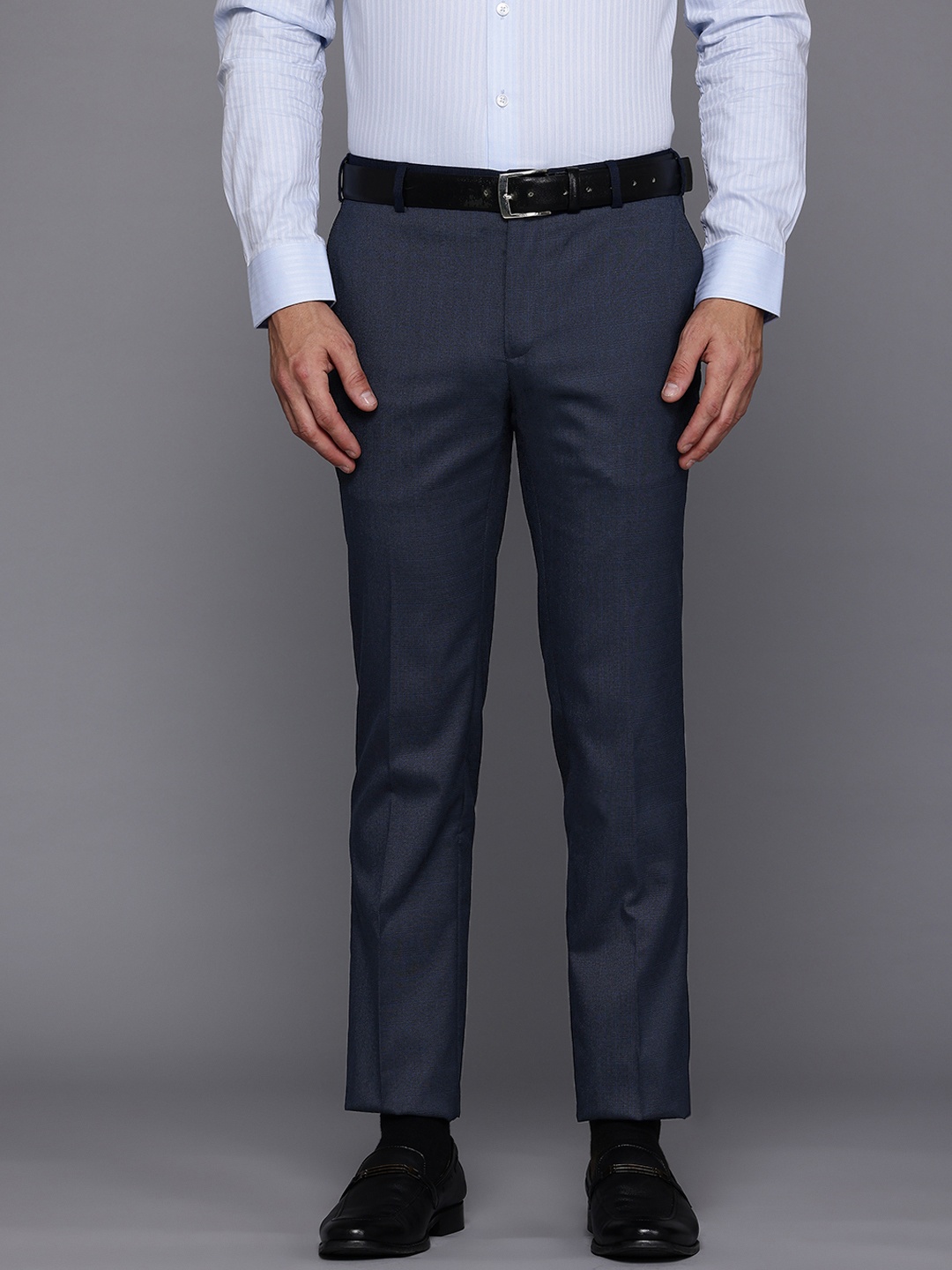 

Raymond Men Checked Slim Fit Trousers, Navy blue