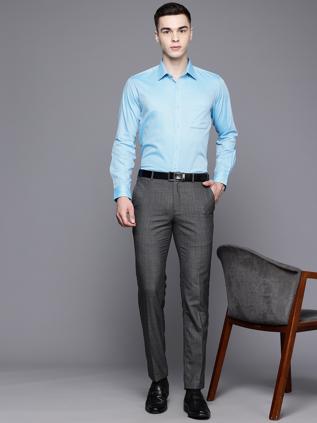 

Raymond Men Checked Slim Fit Trousers, Grey