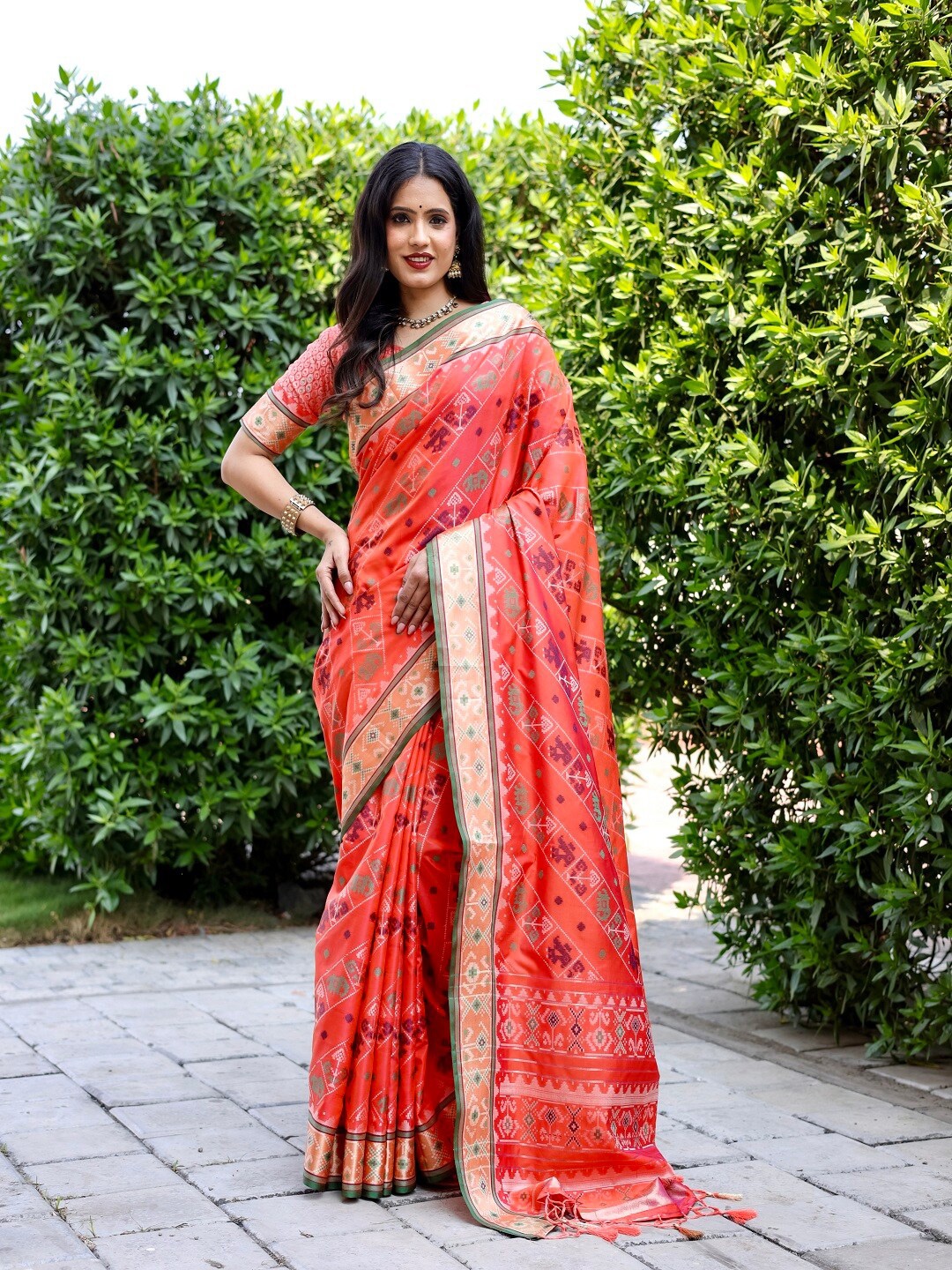 

SHIVAARYA Woven Design Zari Silk Blend Patola Saree, Orange