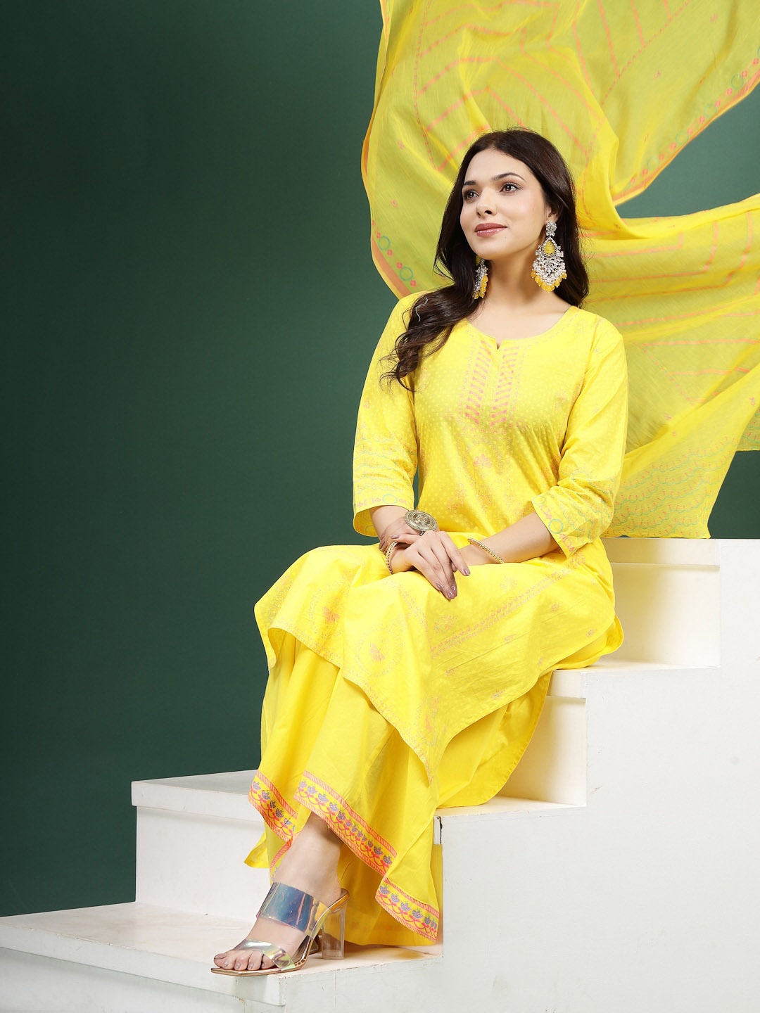 

Sangria Floral Printed Pure Cotton Straight Kurta & Palazzo With Dupatta, Yellow