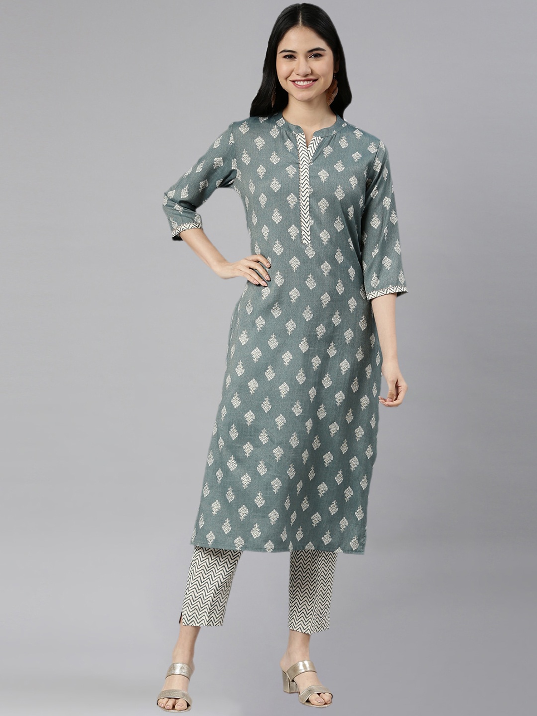 

Samhitas Ethnic Motifs Printed Regular Kurta with Trousers, Teal