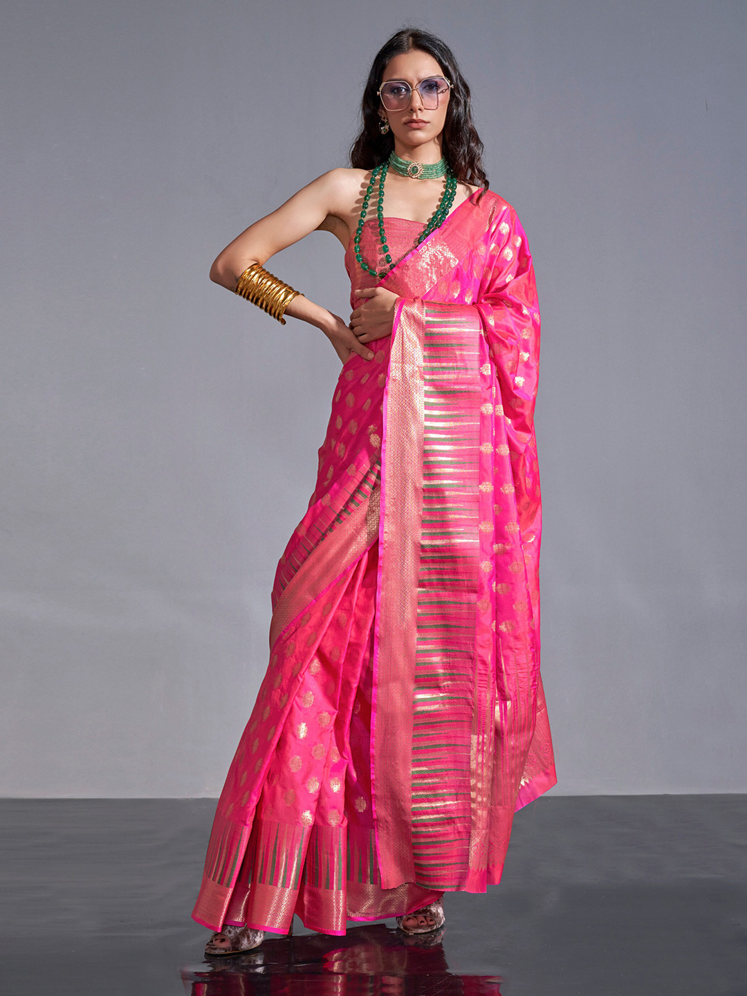 

Mitera Woven Design Zari Silk Blend Saree, Pink