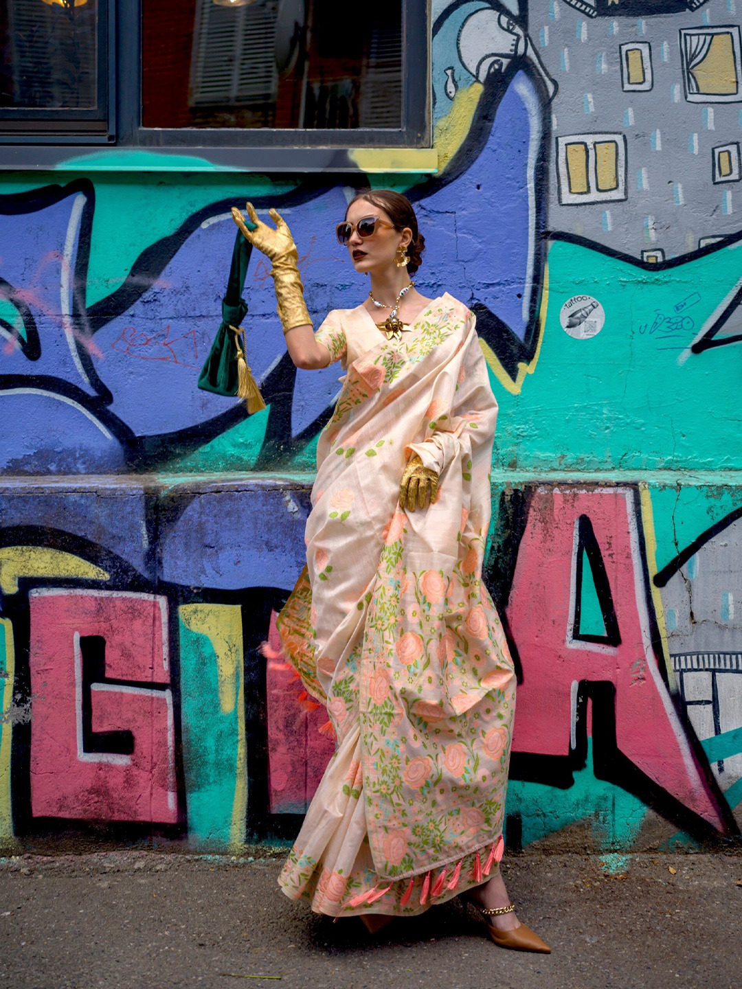

Mitera Floral Zari Silk Blend Saree, Peach