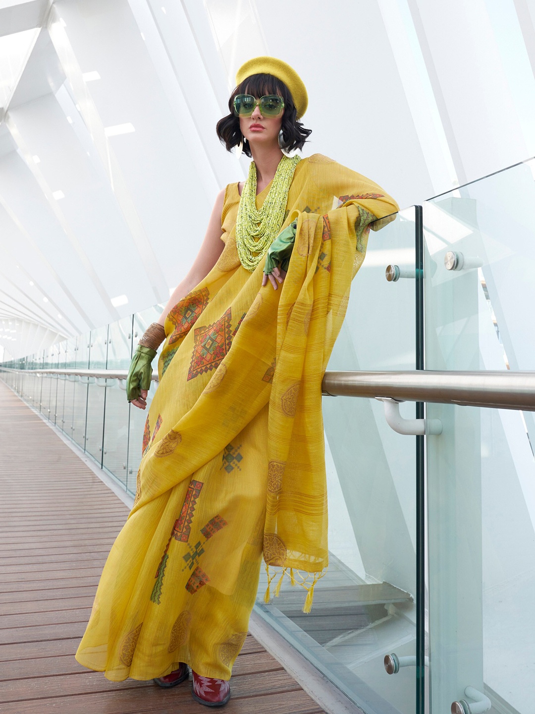 

Mitera Floral Zari Tissue Saree, Yellow