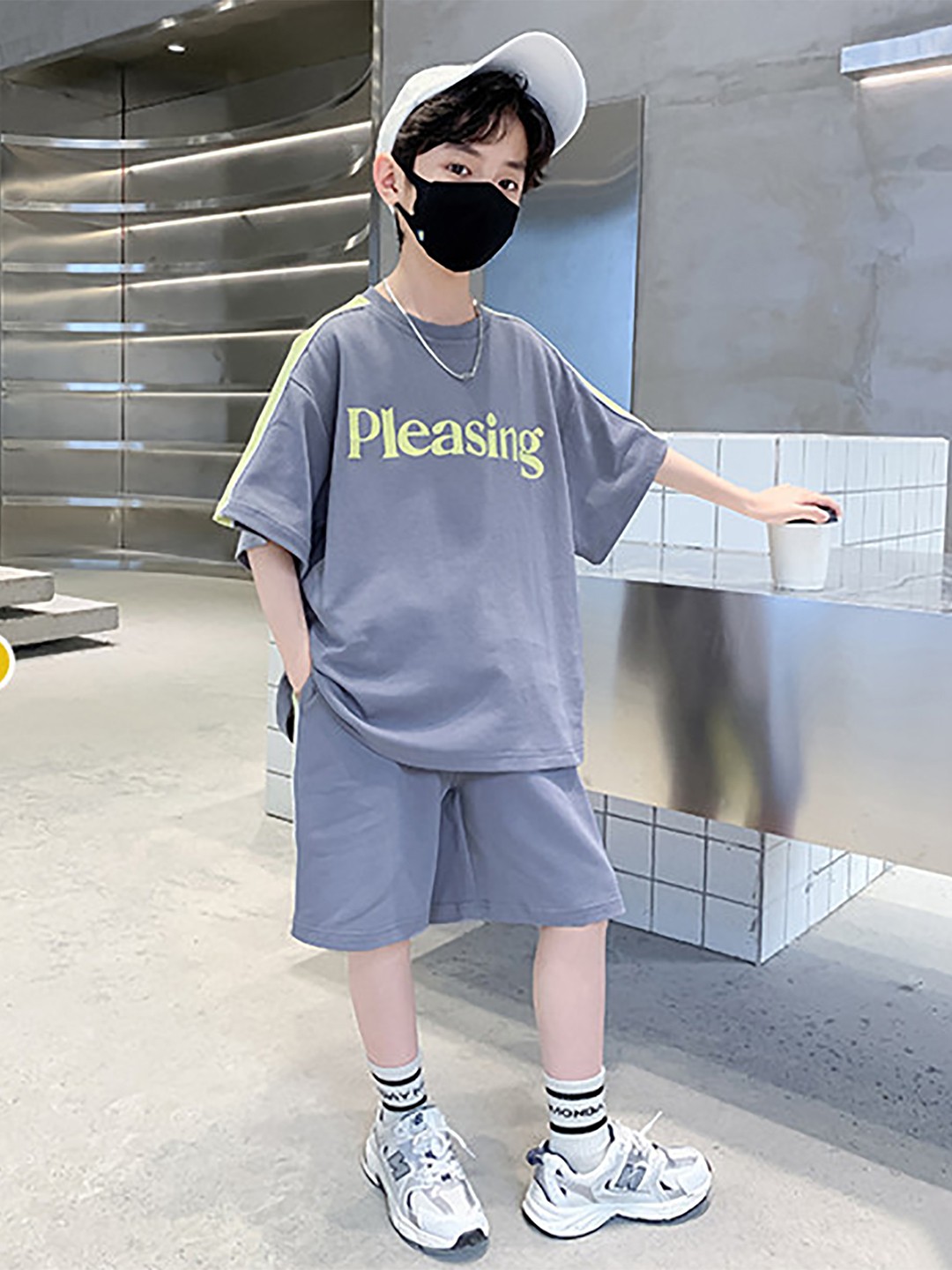 

StyleCast x Revolte Boys Round Neck Printed Top with Shorts, Grey