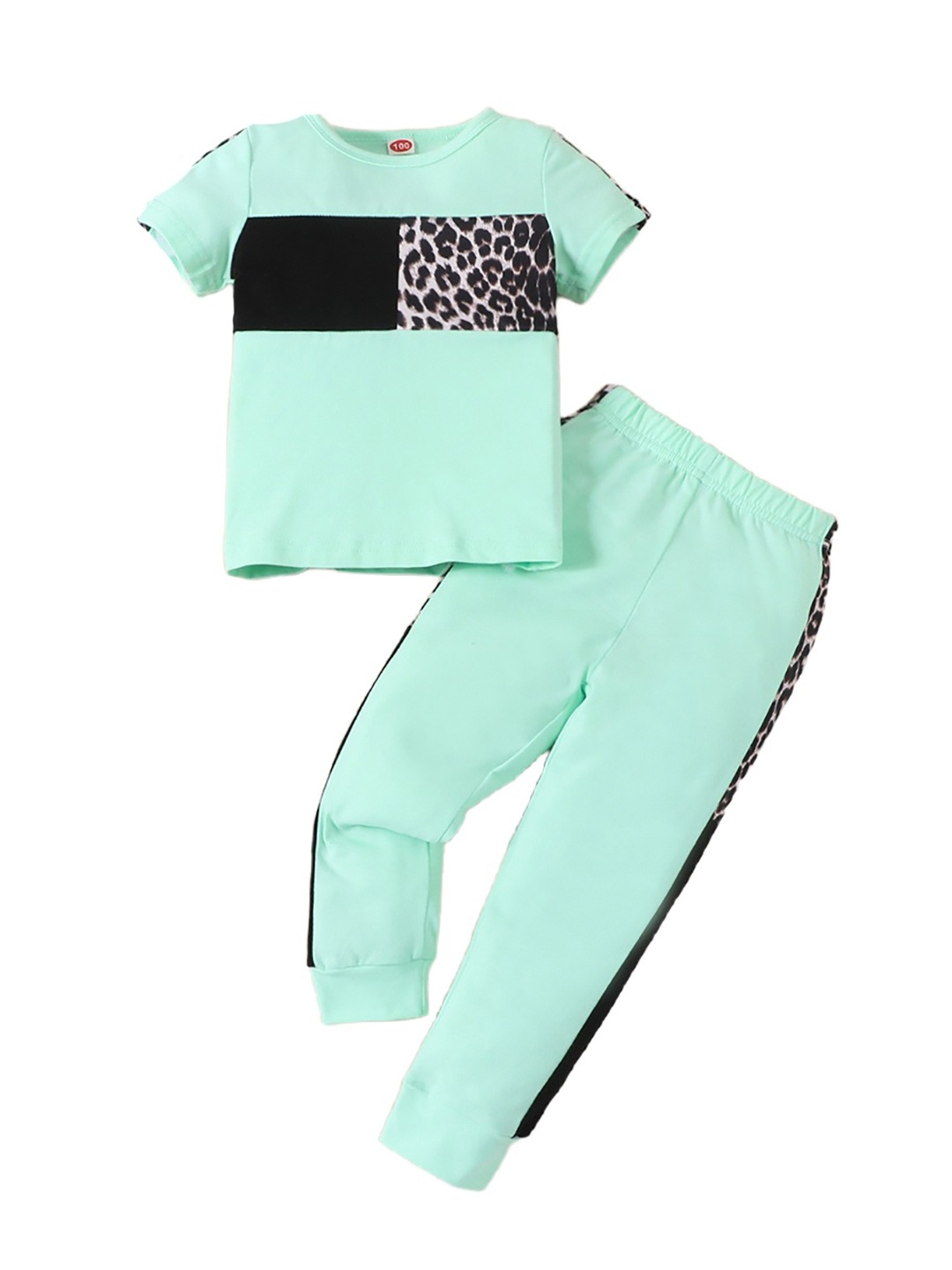 

StyleCast x Revolte Girls Green & Black Round Neck Printed T-shirt with Pyjamas