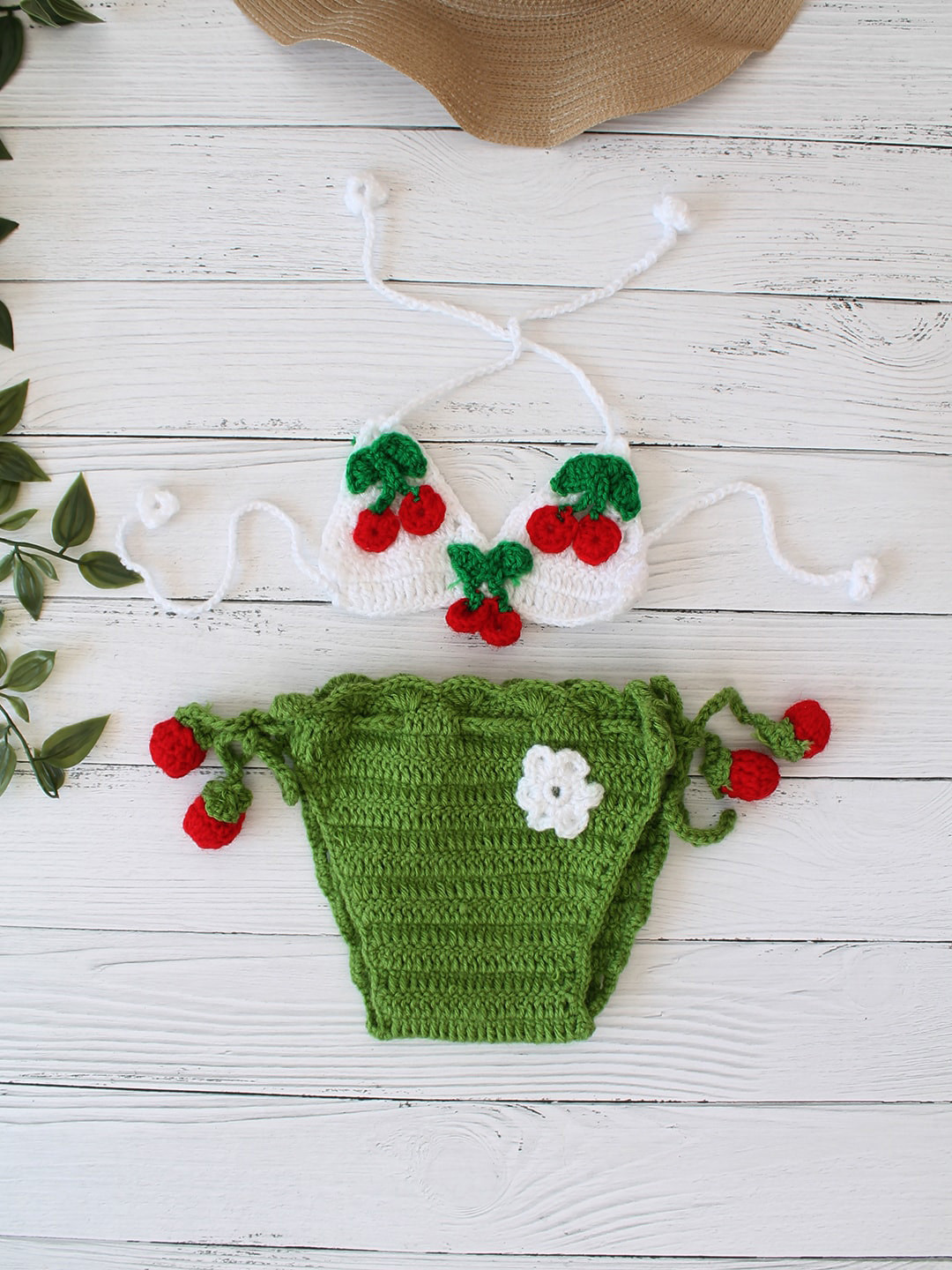 

Woonie Crochet Baby Photography Prop, Green