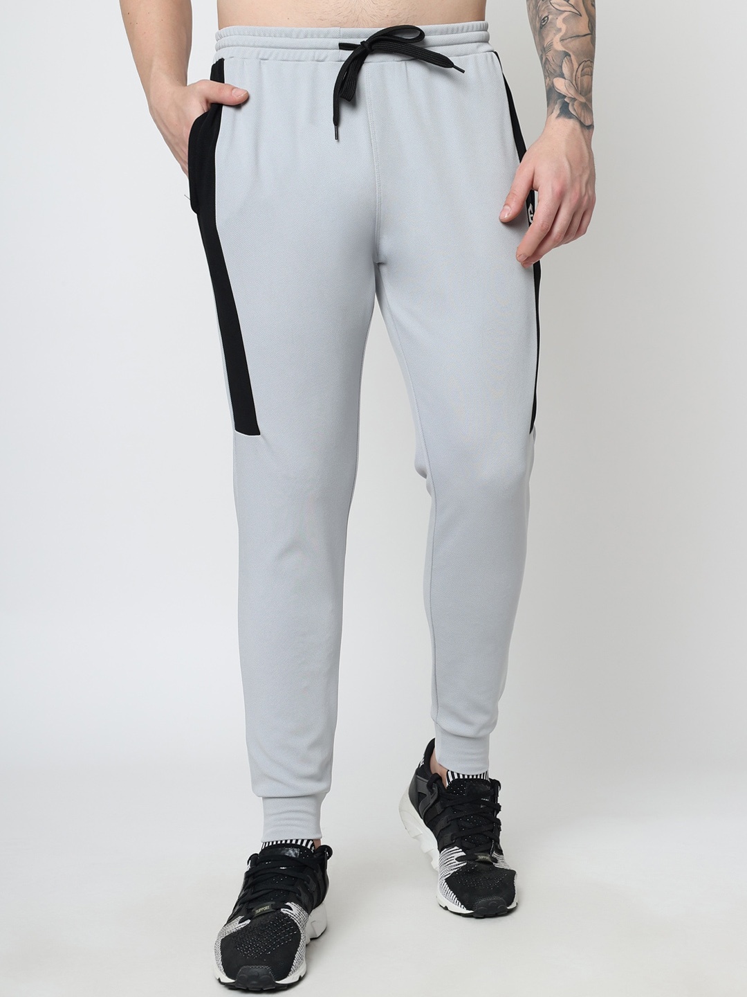 

ENDEAVOUR WEAR Men Rapid Dry Mid-Rise Joggers, Grey