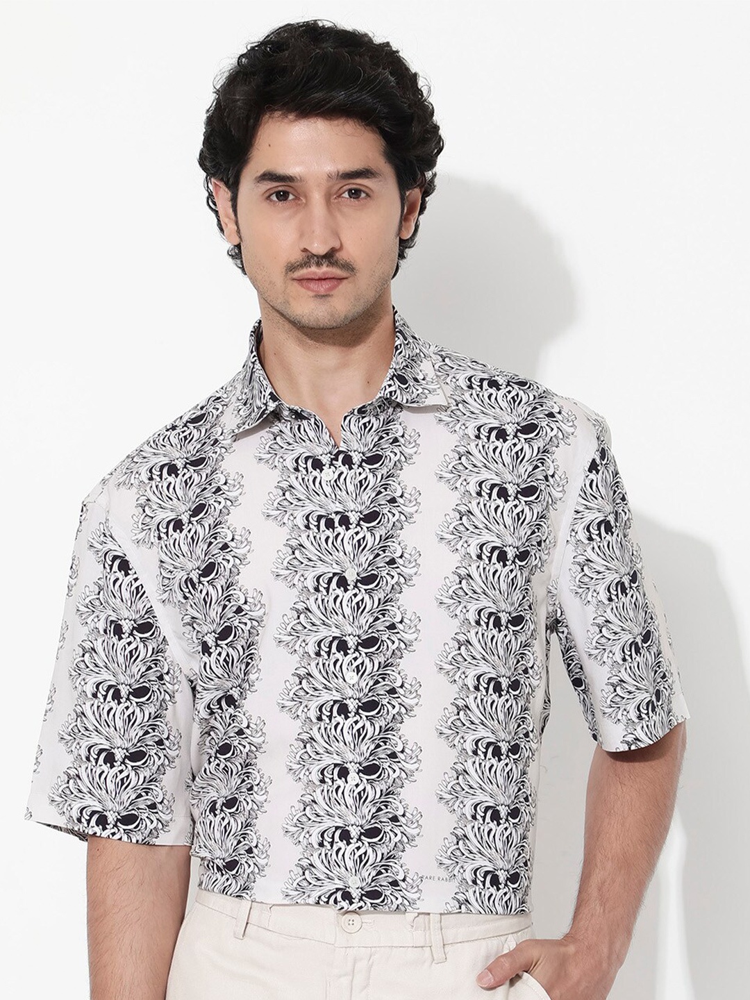 

RARE RABBIT Men Gasta Ss Boxy Floral Opaque Printed Shirt, Off white