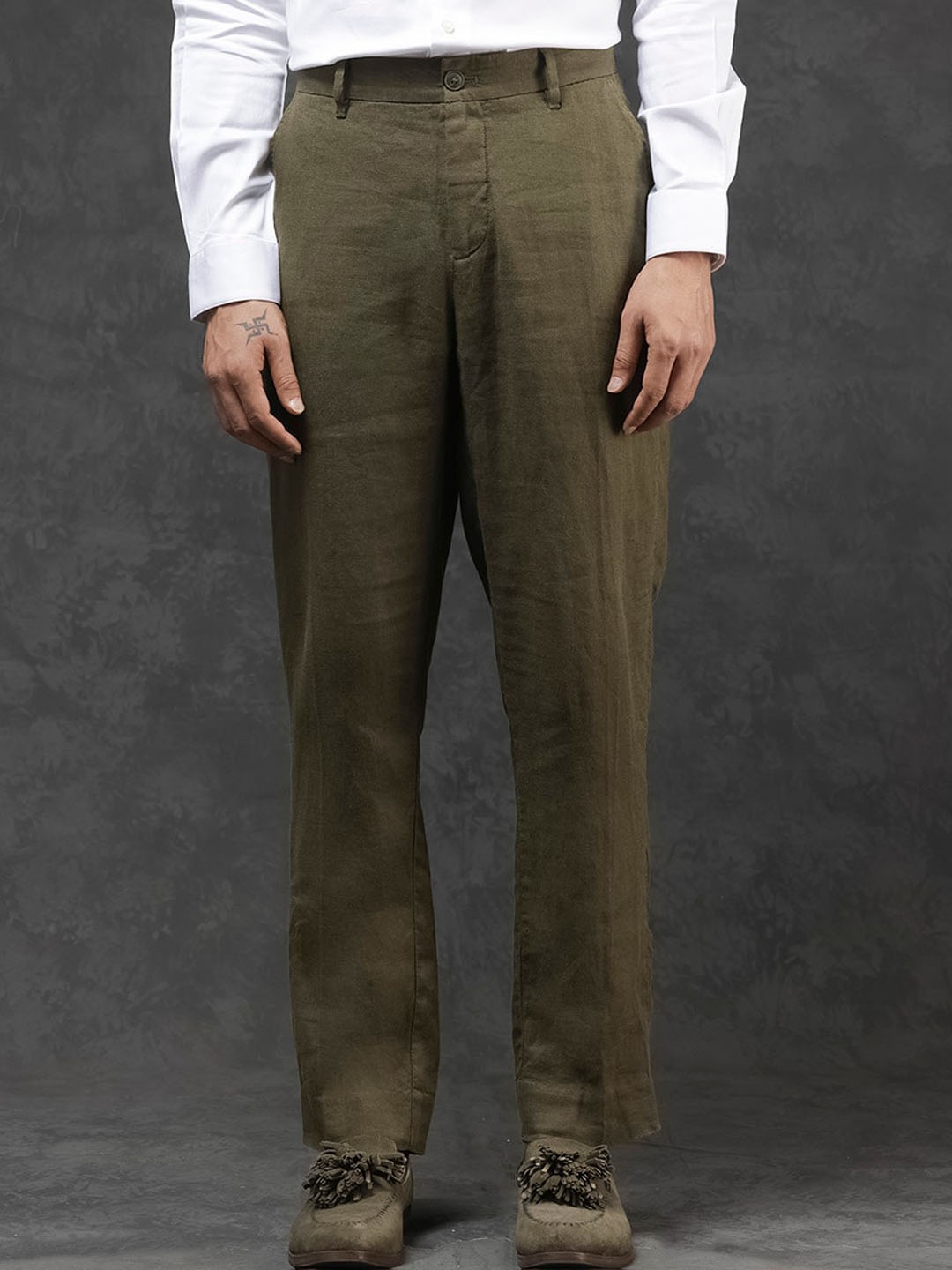 

RARE RABBIT Men Arcelo Mid Rise Regular Fit Trouser, Olive