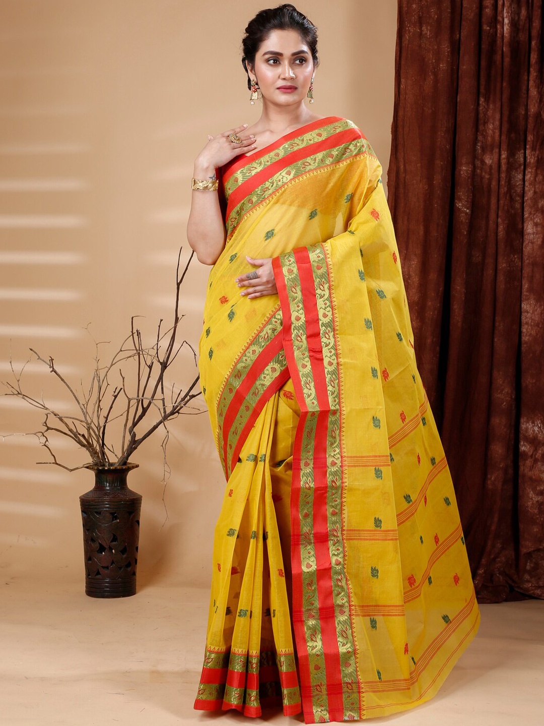 

SLAGHA Ethnic Motifs Woven Design Zari Pure Cotton Taant Saree, Olive
