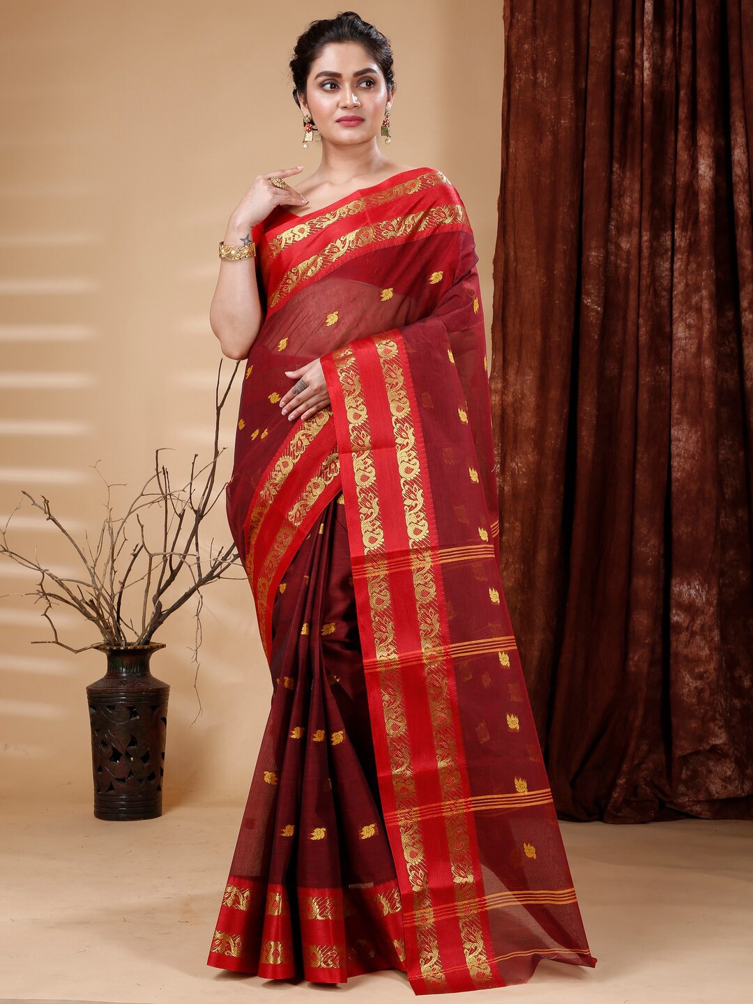 

SLAGHA Ethnic Motifs Woven Design Zari Pure Cotton Taant Saree, Maroon