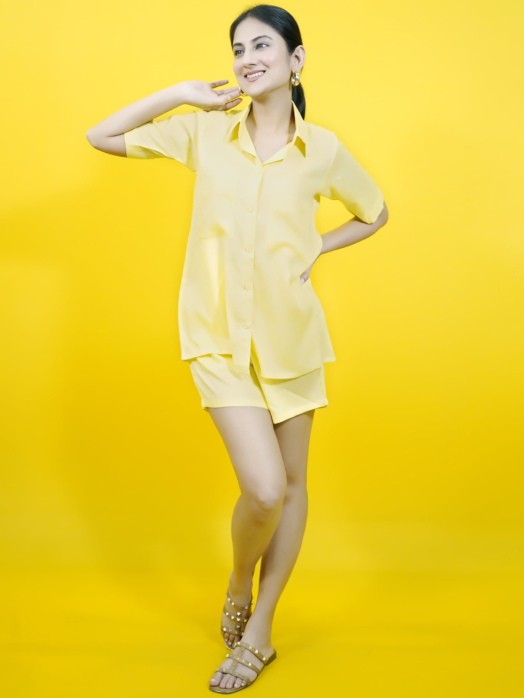 

CRAZEVILLA Short Sleeves Shirt With Shorts, Yellow