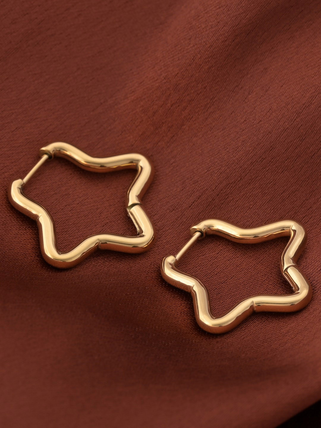 

PALMONAS Contemporary Studs Earrings, Gold