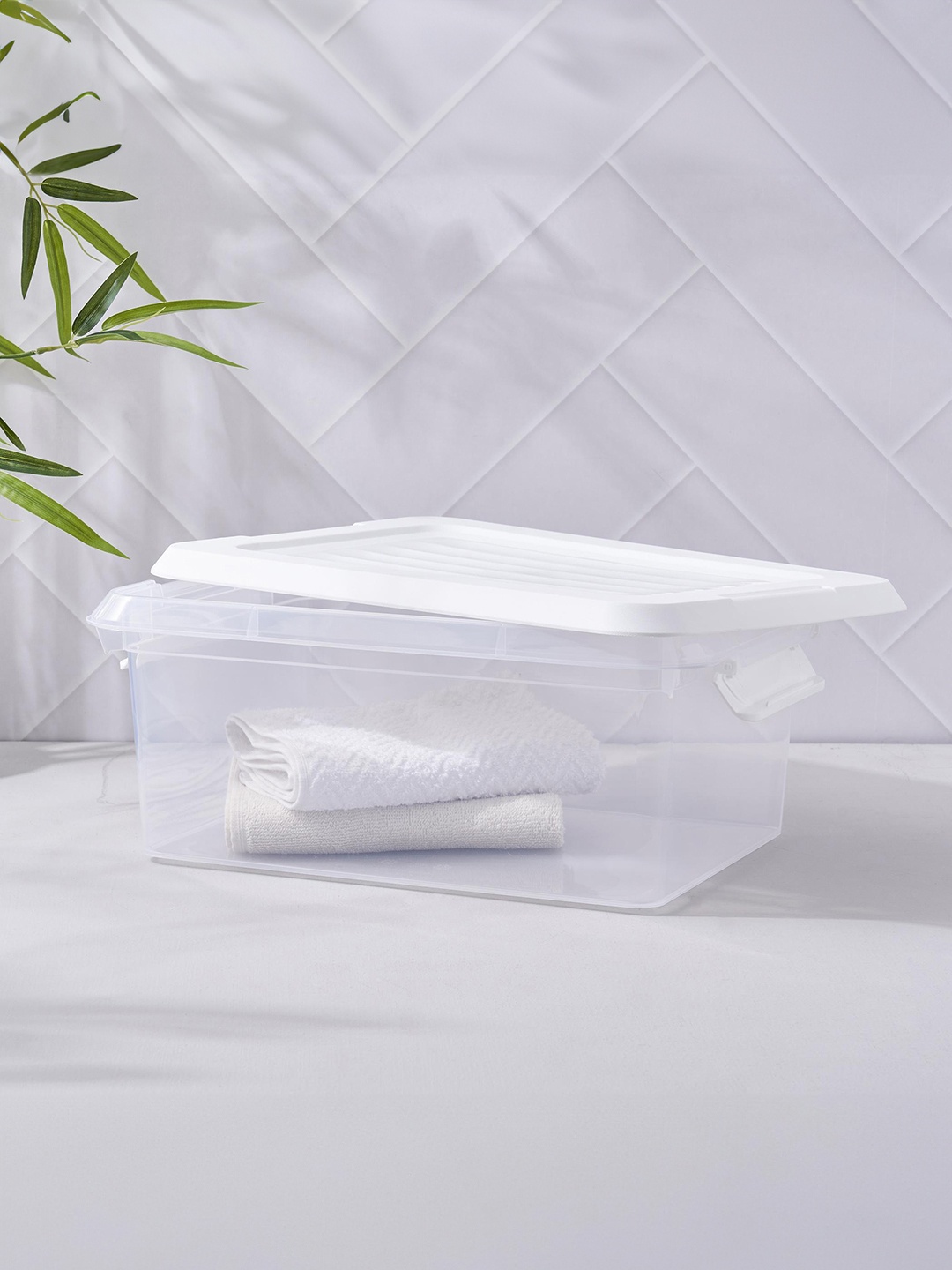 

Home Centre Omnia Secure Storage Box with Lid, Transparent