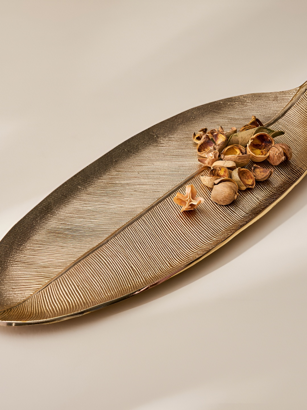 

Home Centre Splendid Goldcrest Metal Leaf Decorative Platter, Gold