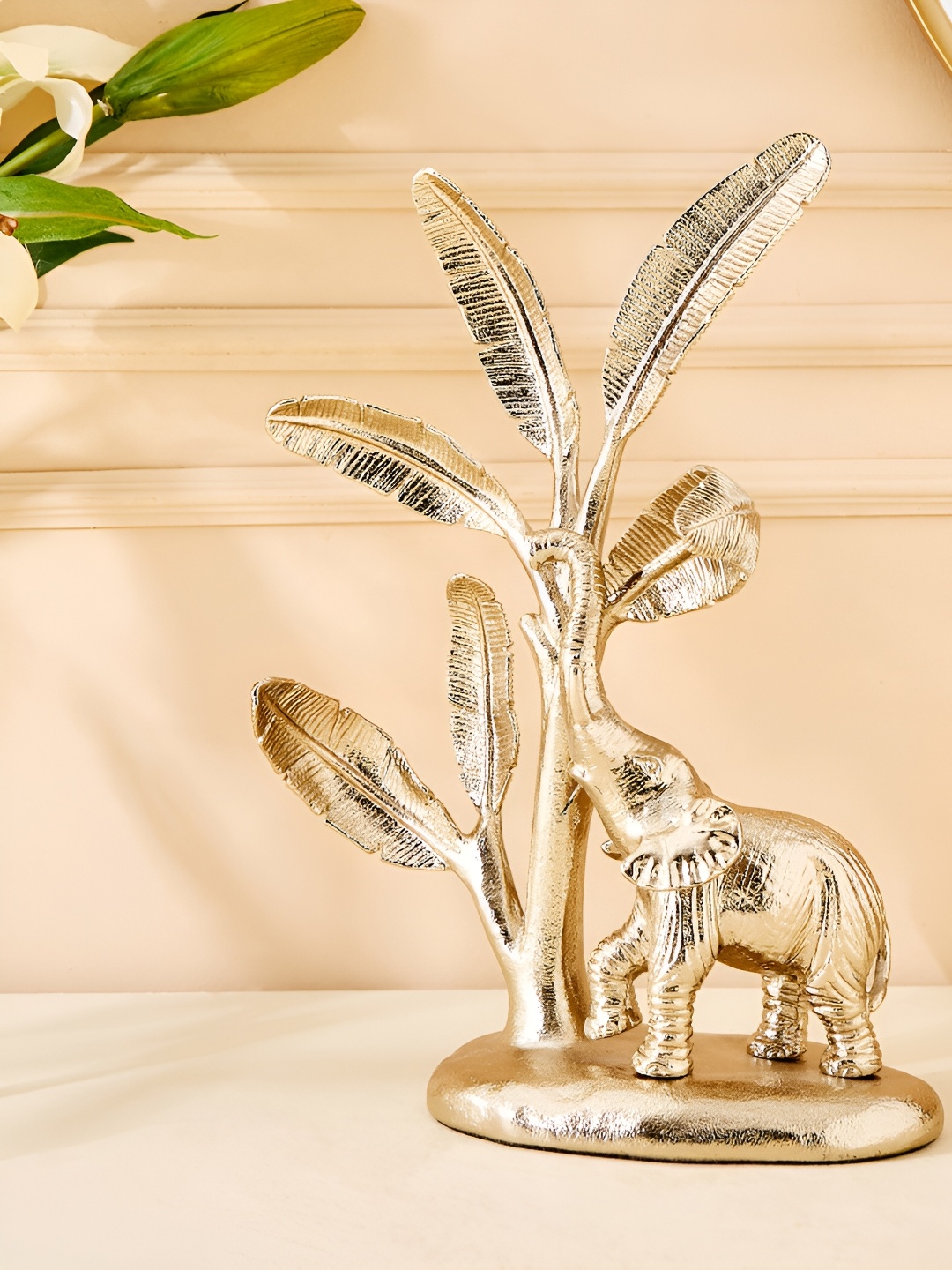 

Home Centre Gold-Toned Eternity Vivere Figurine Showpiece