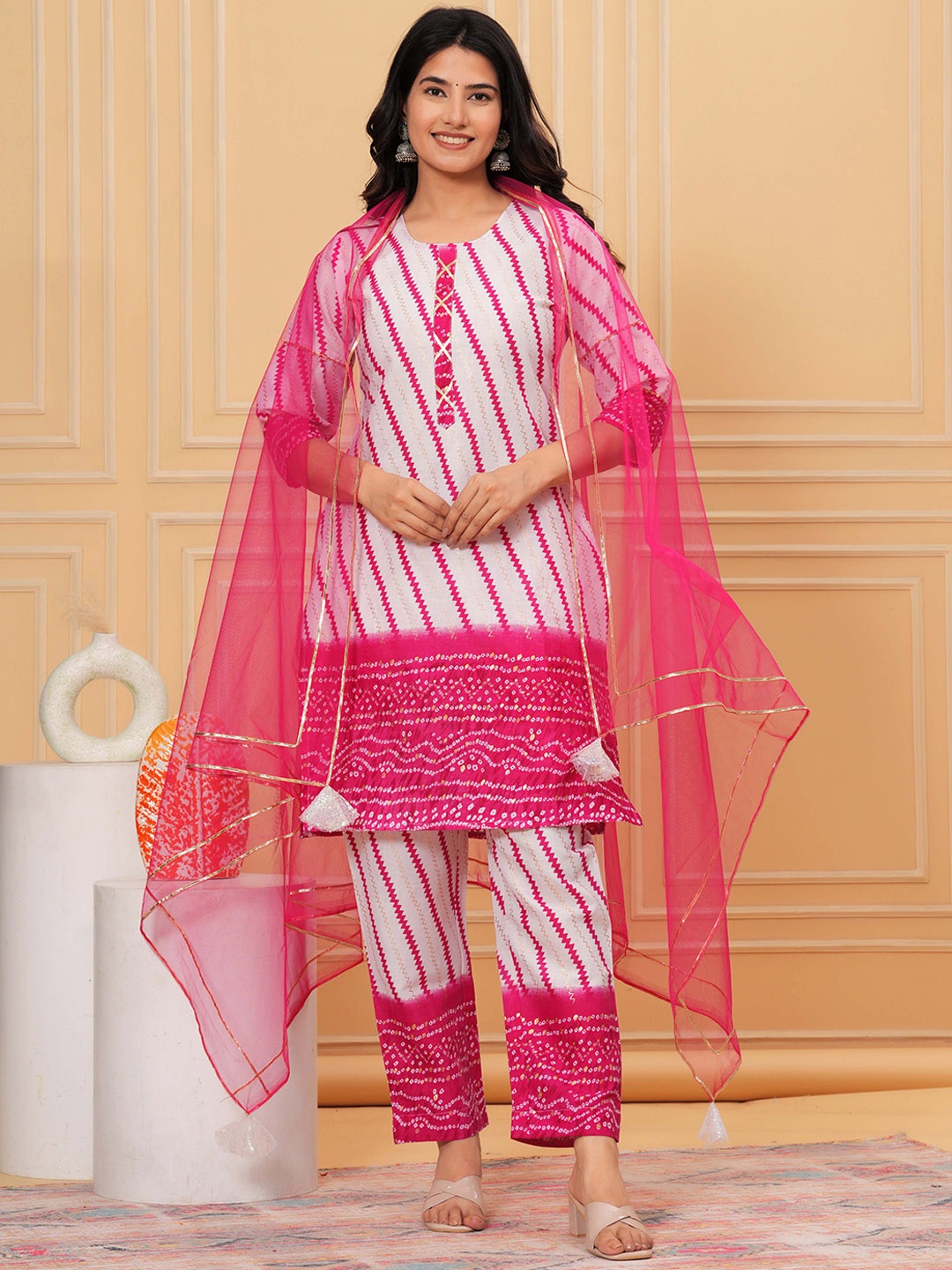 

UNBIND Bandhani Printed Regular Gotta Patti Pure Cotton Kurta with Trouser & Dupatta, Pink