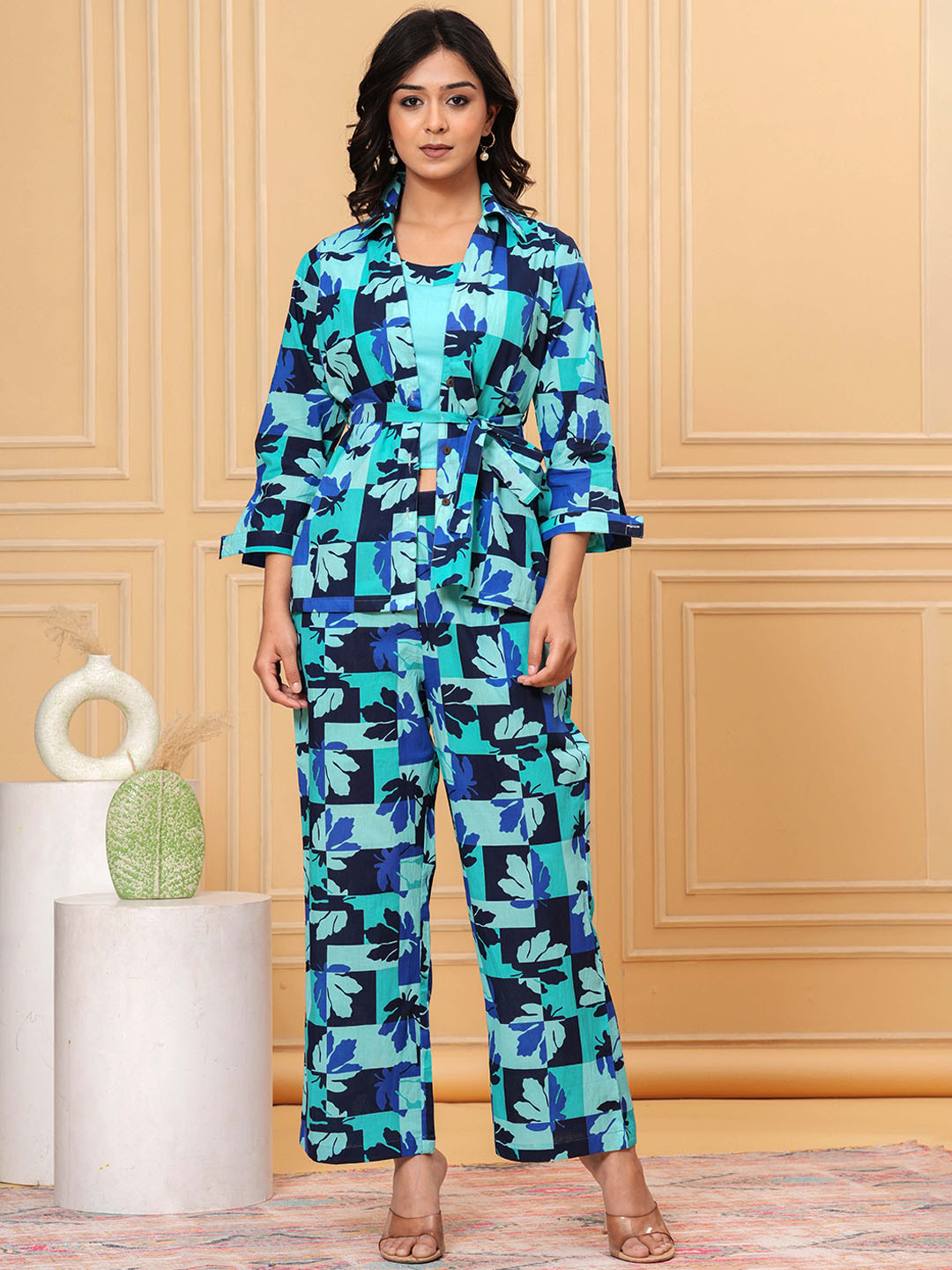 

UNBIND Floral Printed Shrug Inner Top And Trouser, Blue