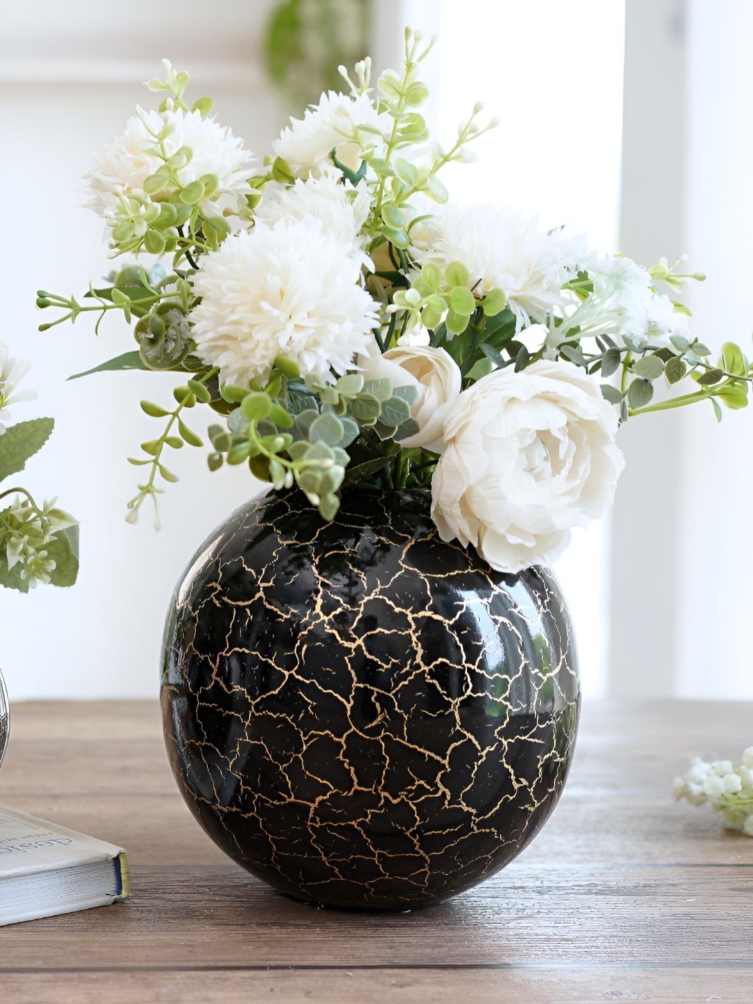 

BEHOMA Black & Beige Crackled Ball Shaped Flower Vases