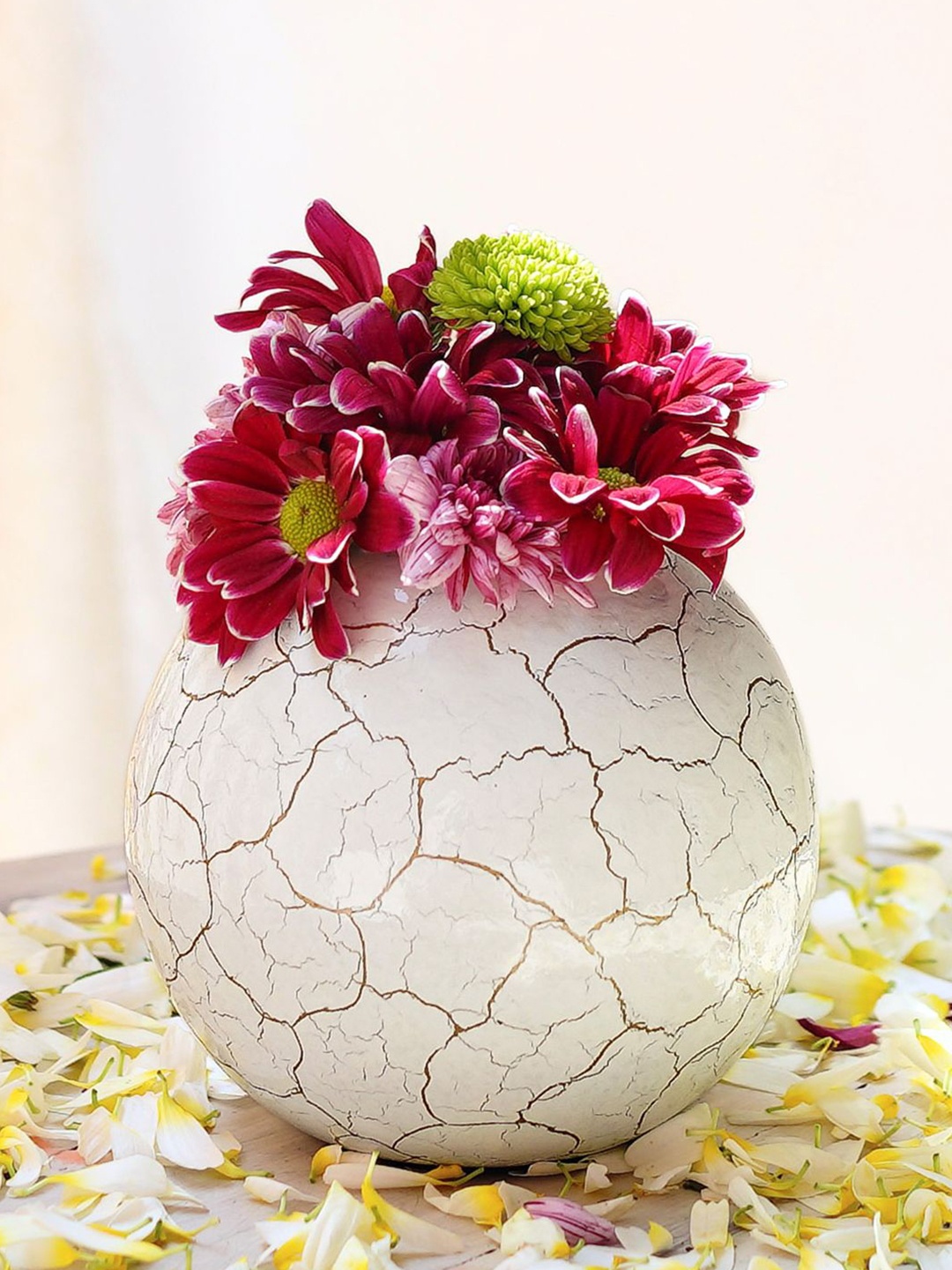 

BEHOMA Crackled White Metal Small Ball Flower Vase