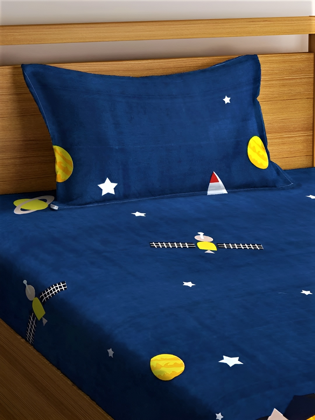 

PHOEBEE Blue & Yellow Geometric 120 TC Single Bedsheet with 1 Pillow Covers