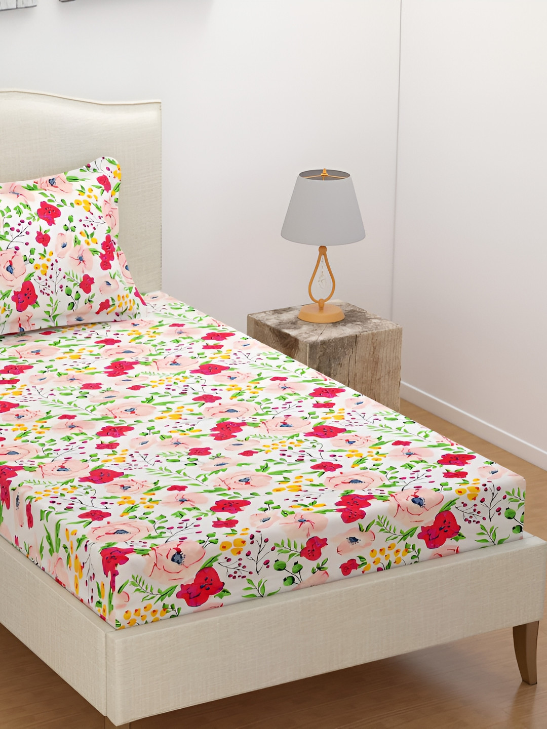 

PHOEBEE Red & Green Floral 120 TC Single Bedsheet with 1 Pillow Covers