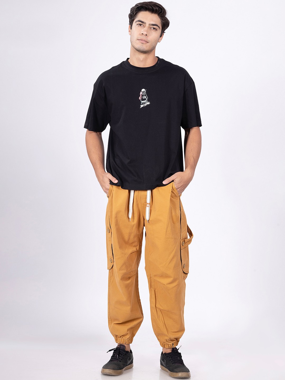 

DIMEH Men Jogger Fit Clean Look Cotton Baggy Crago Jeans, Tan