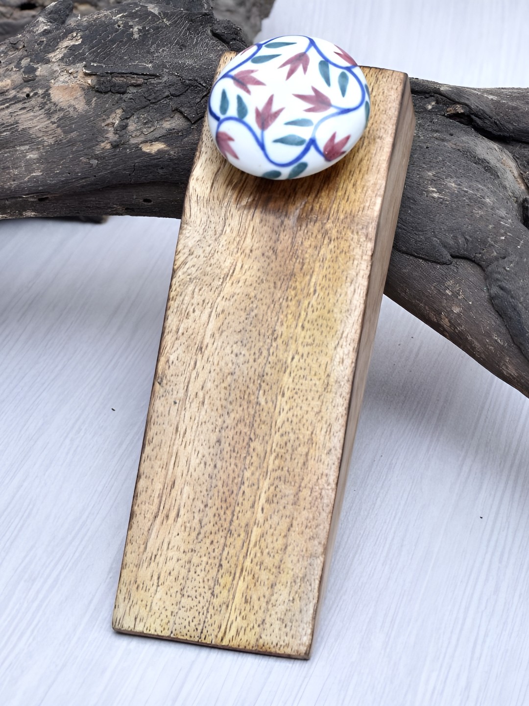 

Indianshelf Beige & White Printed Door Stopper