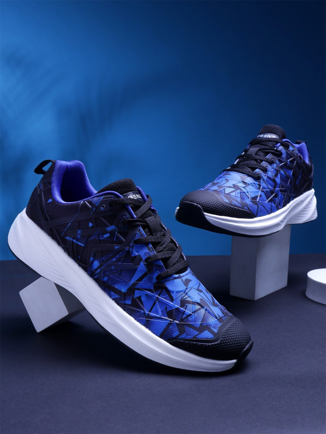 

Trenz Men Mesh Running Shoes, Blue