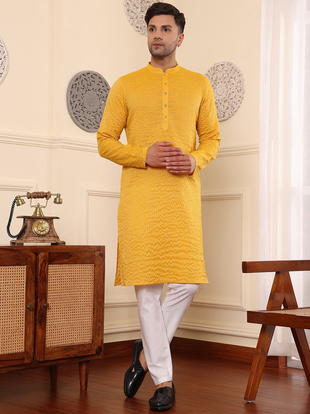 

DEYANN Striped Woven design Mandarin Collar Long Sleeves Kurta with Pyjamas, Yellow
