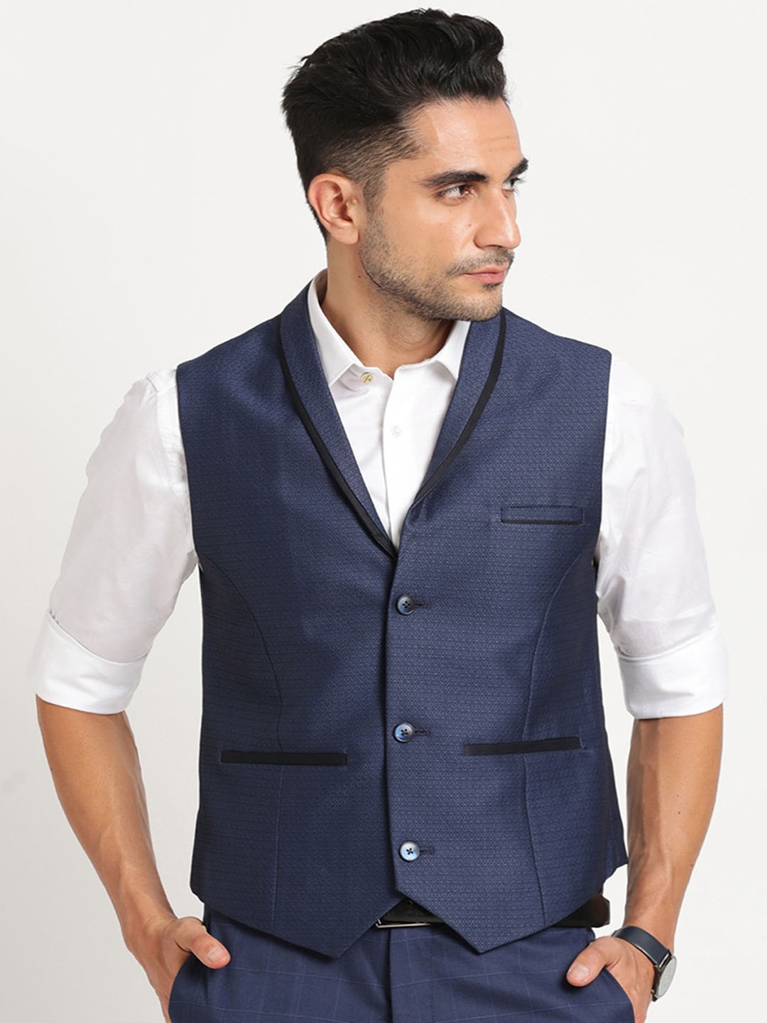 

Turtle Self Design Slim-Fit Formal Waistcoat, Navy blue