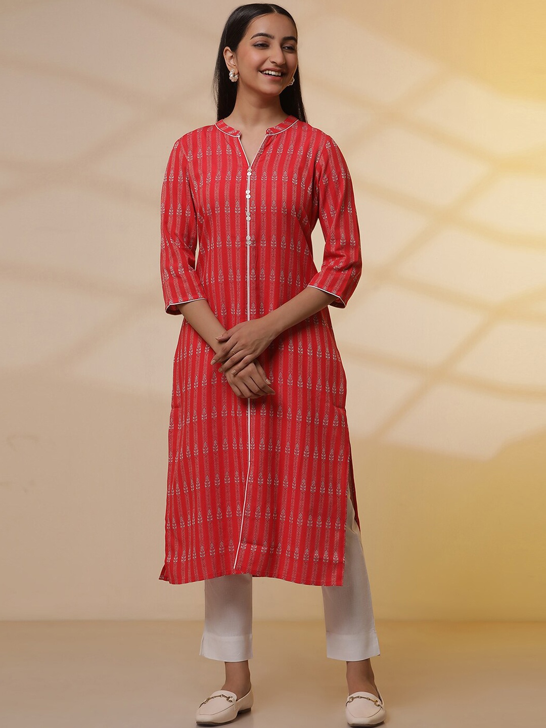 

AURELIA Striped Band Collar Three-Quarter Sleeves Straight Kurta with Trousers, Red