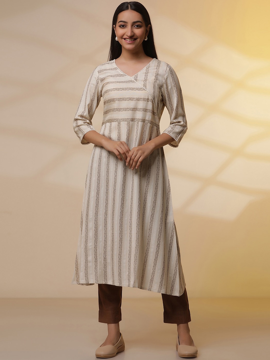 

AURELIA Striped V-Neck Three-Quarter Sleeves Angrakha Kurta with Trousers, Beige