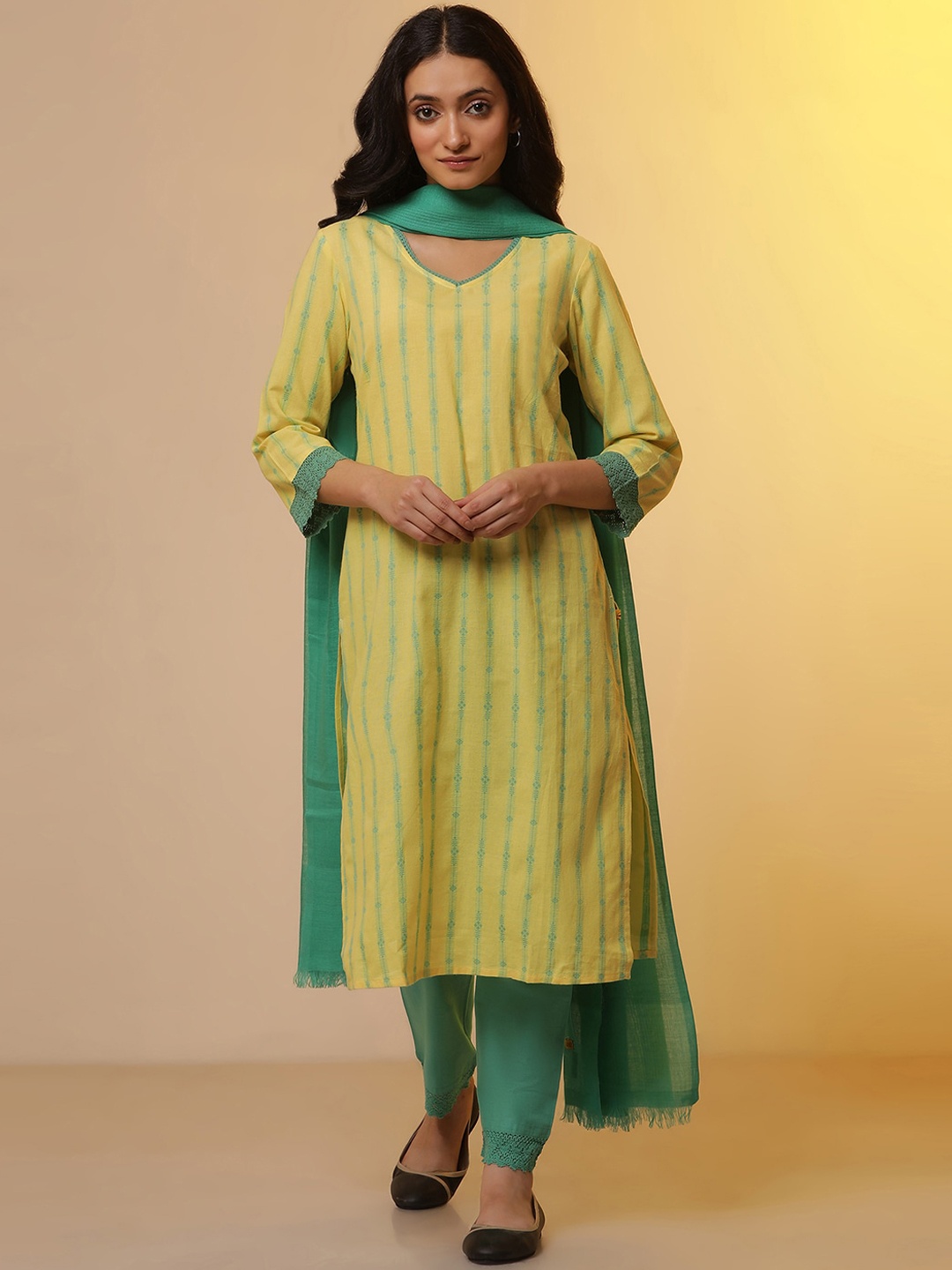 

AURELIA Striped V-Neck Regular Sleeves Straight Pure Cotton Kurta With Trousers & Dupatta, Yellow