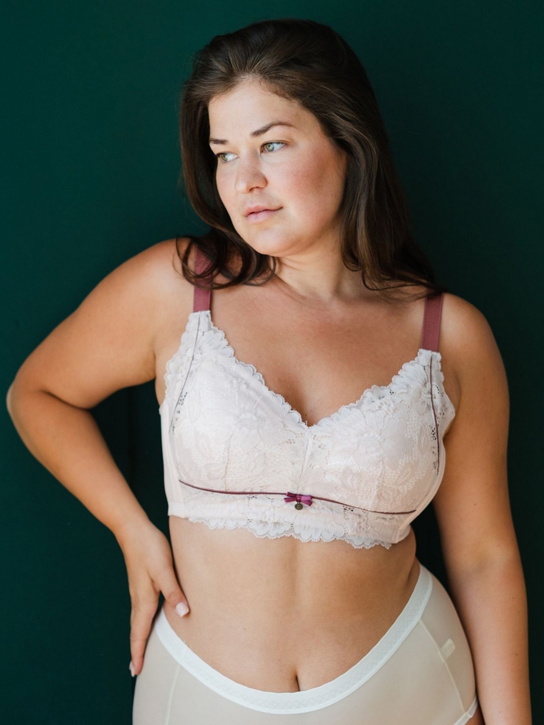 

INTIMATE QUEEN Floral Lace Full Coverage 360 Degree Support Lightly Padded Everyday Bra, Pink